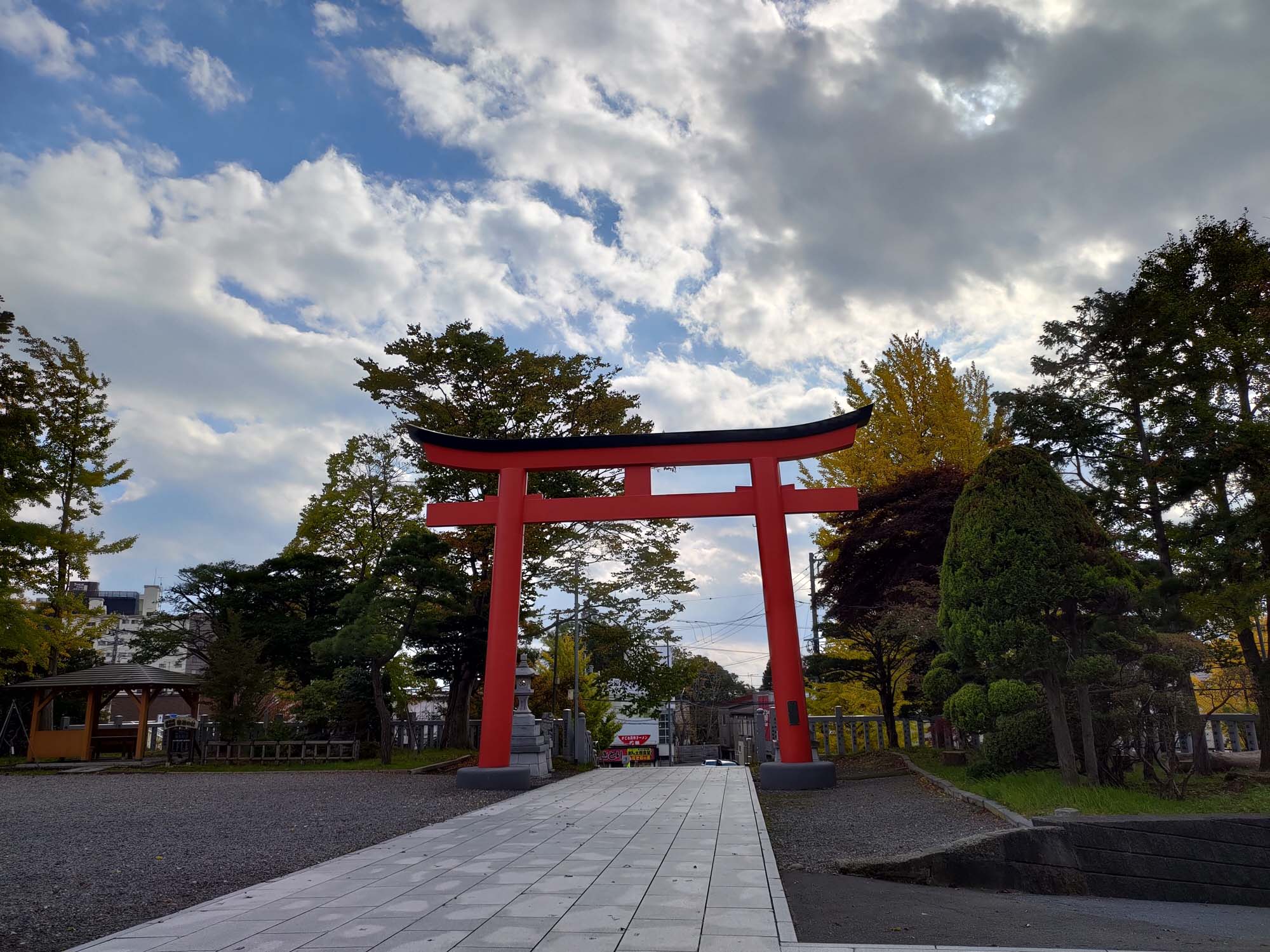 函館景點下篇|秋楓郊外大沼公園遊覽船 鹿部間歇泉道之站噴泉 五稜乃藏酒造 湯倉神社 見晴公園 女子修道院 再訪函館 函館自由行 - 第31張圖 函館景點下篇|秋楓郊外大沼公園遊覽船 鹿部間歇泉道之站噴泉 五稜乃藏酒造 湯倉神社 見晴公園 女子修道院 再訪函館 函館自由行