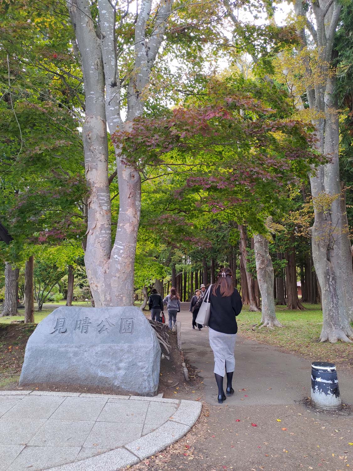 函館景點下篇|秋楓郊外大沼公園遊覽船 鹿部間歇泉道之站噴泉 五稜乃藏酒造 湯倉神社 見晴公園 女子修道院 再訪函館 函館自由行 - 第51張圖 函館景點下篇|秋楓郊外大沼公園遊覽船 鹿部間歇泉道之站噴泉 五稜乃藏酒造 湯倉神社 見晴公園 女子修道院 再訪函館 函館自由行