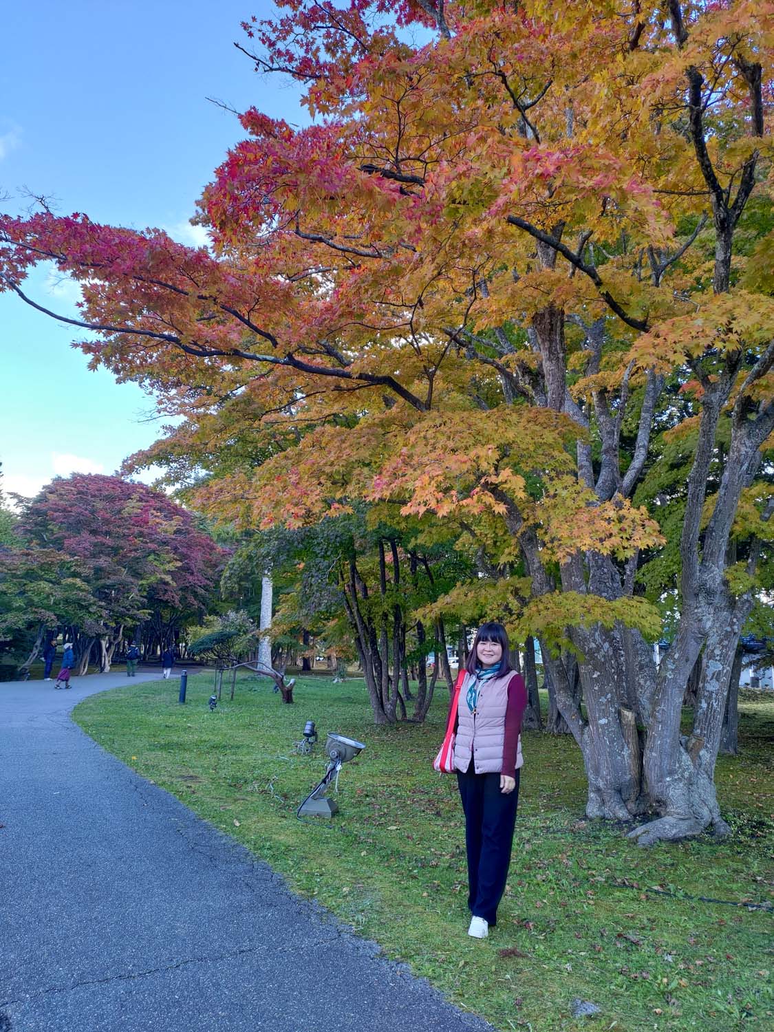 函館景點下篇|秋楓郊外大沼公園遊覽船 鹿部間歇泉道之站噴泉 五稜乃藏酒造 湯倉神社 見晴公園 女子修道院 再訪函館 函館自由行 - 第59張圖 函館景點下篇|秋楓郊外大沼公園遊覽船 鹿部間歇泉道之站噴泉 五稜乃藏酒造 湯倉神社 見晴公園 女子修道院 再訪函館 函館自由行