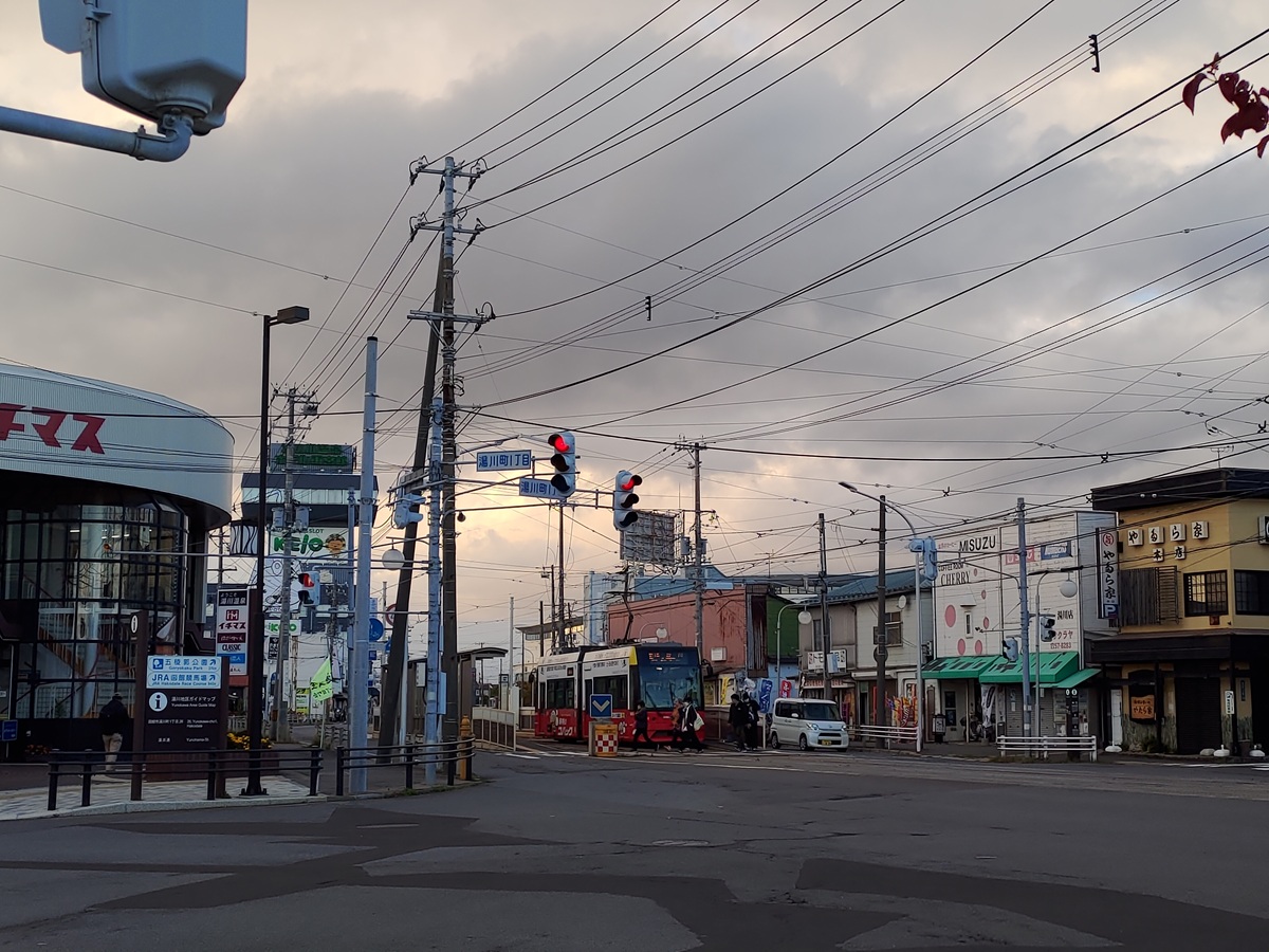 直飛函館自由行(美食下篇)┃一文字拉麵必吃 經典美鈴咖啡 鹿部間歇泉蒸料理天然噴泉 久保田牧場冰淇淋 北海道自駕 函館美食
