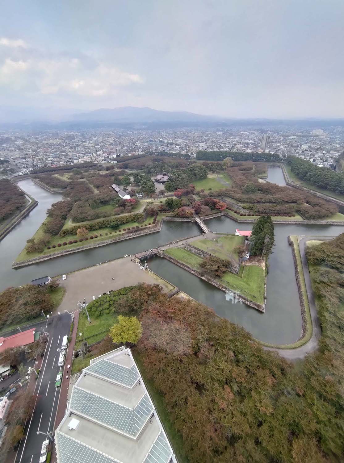 函館景點中篇｜秋楓城市漫旅五稜郭公園 金森紅磚倉庫散策 立待岬海角風景 函館必去景點 北海道直飛函館 函館自駕函館自由行