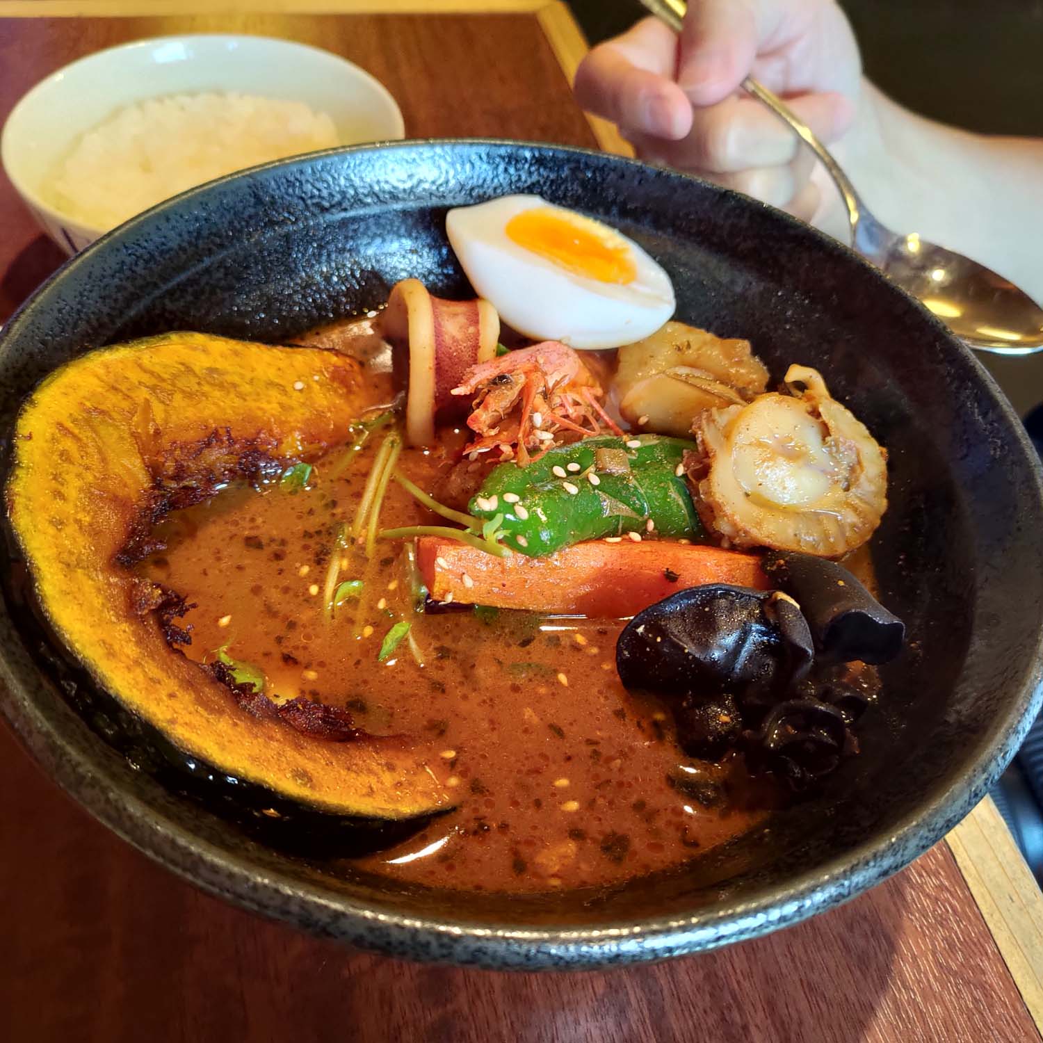 直飛函館自由行(美食中篇)┃ 函太郎壽司本店 奧芝商店湯咖哩 阿佐利壽喜燒 五島軒五稜郭塔店 濃厚特大杯抹茶 北海道自由行 經典必吃 - 第37張圖 直飛函館自由行(美食中篇)┃ 函太郎壽司本店 奧芝商店湯咖哩 阿佐利壽喜燒 五島軒五稜郭塔店 濃厚特大杯抹茶 北海道自由行 經典必吃