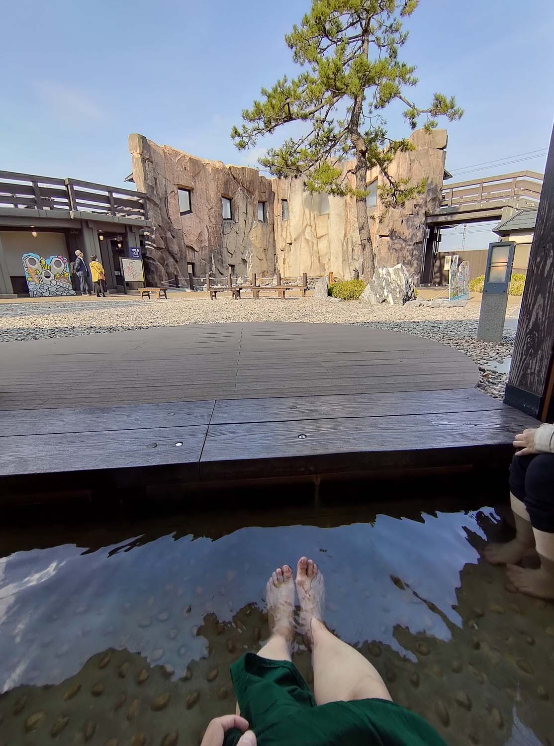 函館景點下篇|秋楓郊外大沼公園遊覽船 鹿部間歇泉道之站噴泉 五稜乃藏酒造 湯倉神社 見晴公園 女子修道院 再訪函館 函館自由行 - 第19張圖 函館景點下篇|秋楓郊外大沼公園遊覽船 鹿部間歇泉道之站噴泉 五稜乃藏酒造 湯倉神社 見晴公園 女子修道院 再訪函館 函館自由行