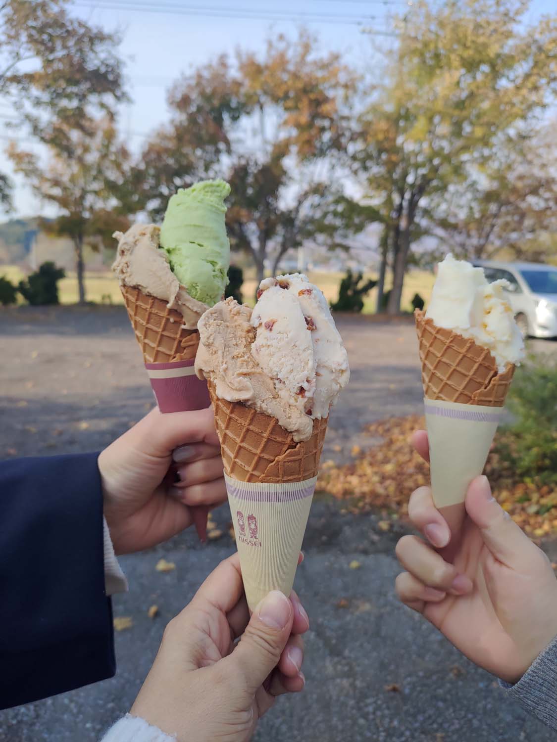 直飛函館自由行(美食下篇)┃一文字拉麵必吃 經典美鈴咖啡 鹿部間歇泉蒸料理天然噴泉 久保田牧場冰淇淋 北海道自駕 函館美食