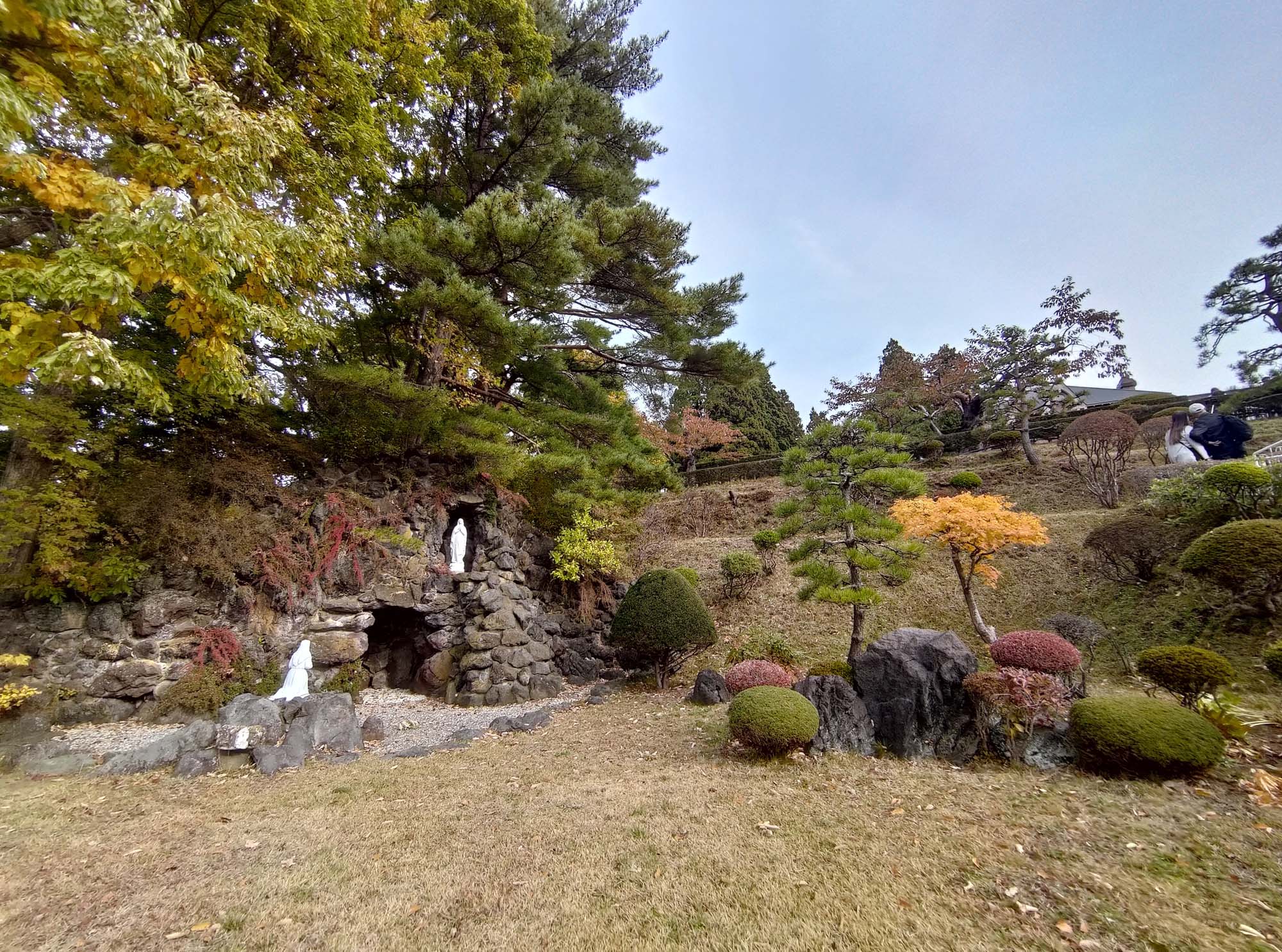 函館景點下篇|秋楓郊外大沼公園遊覽船 鹿部間歇泉道之站噴泉 五稜乃藏酒造 湯倉神社 見晴公園 女子修道院 再訪函館 函館自由行 - 第47張圖 函館景點下篇|秋楓郊外大沼公園遊覽船 鹿部間歇泉道之站噴泉 五稜乃藏酒造 湯倉神社 見晴公園 女子修道院 再訪函館 函館自由行