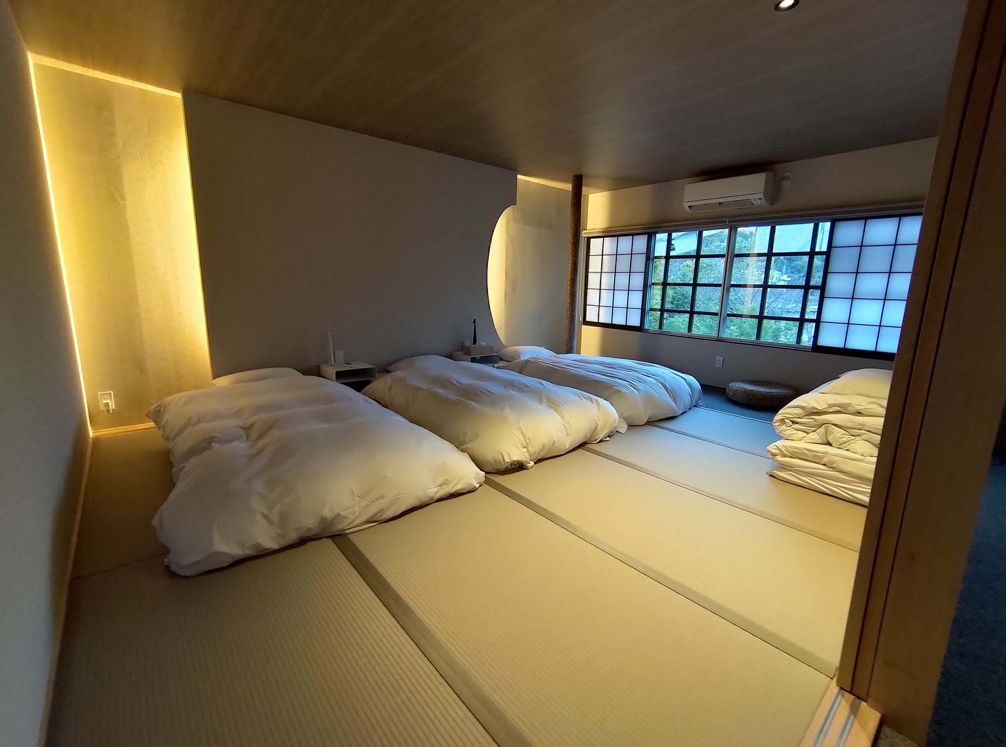 香川讚岐市住宿｜JR四國古民家「4S STAY鈴音」座落山景櫻花一日限定一組包棟 一泊二食橄欖牛涮涮鍋 86遍路志度寺 香川自駕