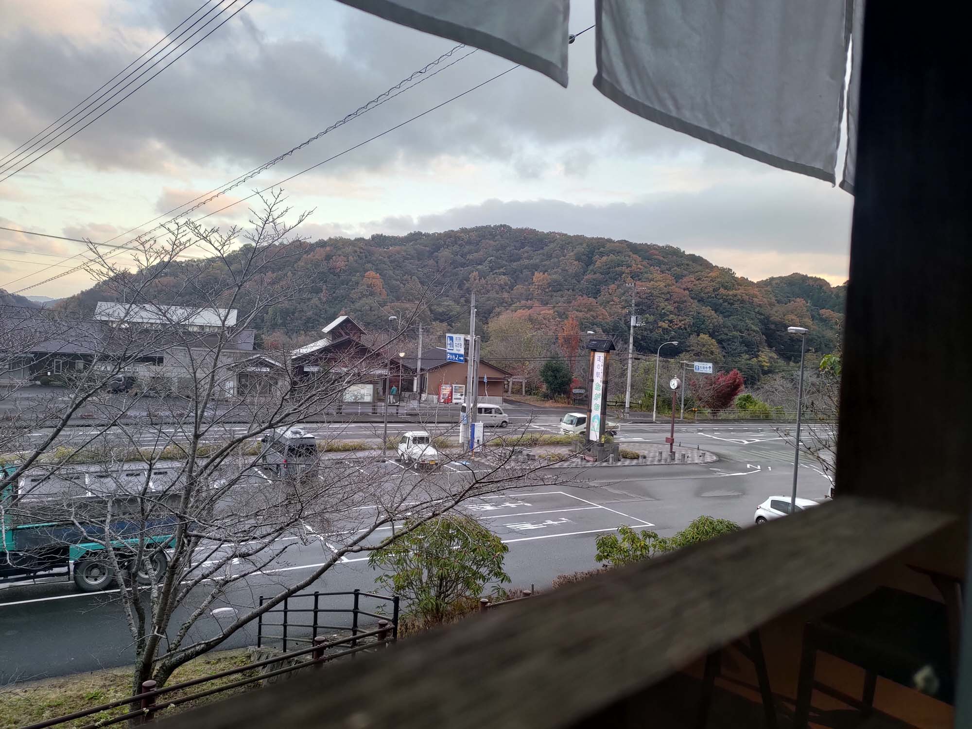 香川讚岐市住宿｜JR四國古民家「4S STAY鈴音」座落山景櫻花一日限定一組包棟 一泊二食橄欖牛涮涮鍋 86遍路志度寺 香川自駕