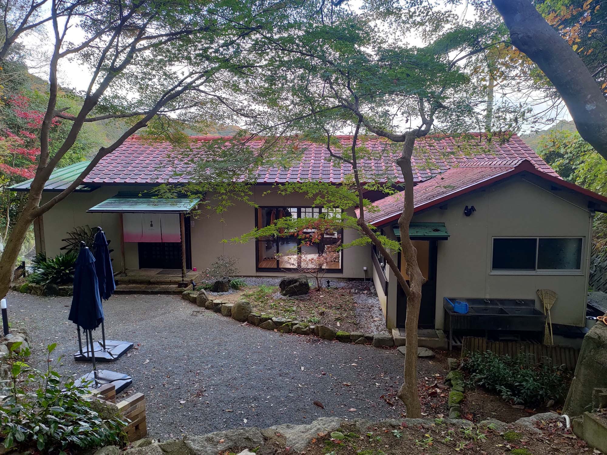 香川讚岐市住宿｜JR四國古民家「4S STAY鈴音」座落山景櫻花一日限定一組包棟 一泊二食橄欖牛涮涮鍋 86遍路志度寺 香川自駕