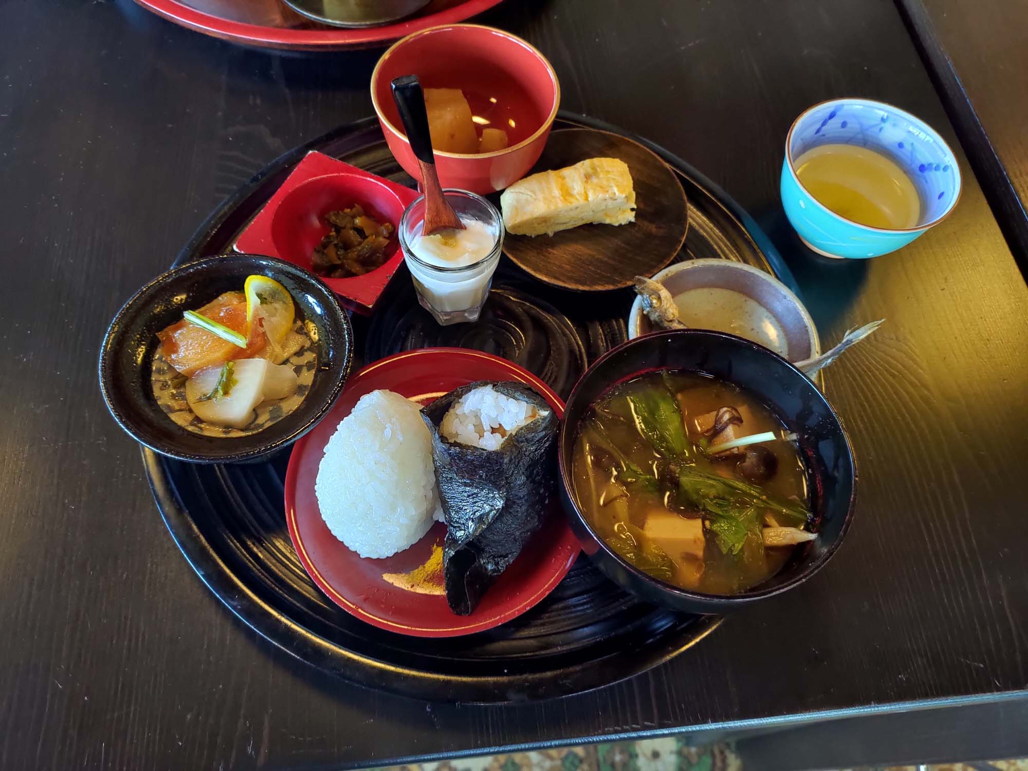 香川讚岐市住宿｜JR四國古民家「4S STAY鈴音」座落山景櫻花一日限定一組包棟 一泊二食橄欖牛涮涮鍋 86遍路志度寺 香川自駕