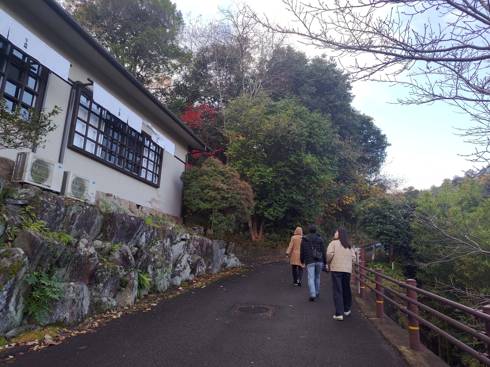 香川讚岐市住宿｜JR四國古民家「4S STAY鈴音」座落山景櫻花一日限定一組包棟 一泊二食橄欖牛涮涮鍋 86遍路志度寺 香川自駕