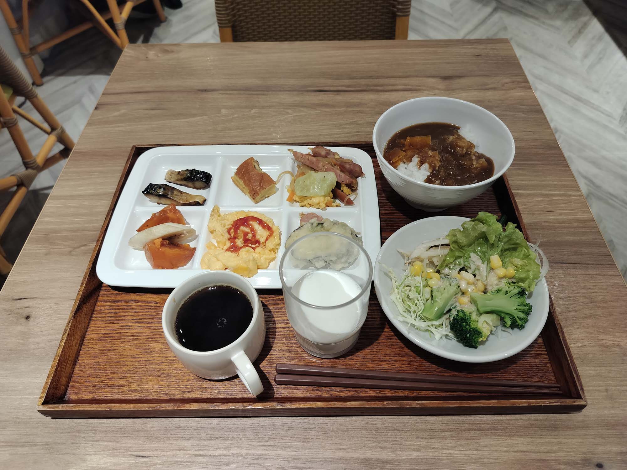 鳥取住宿|鳥取站走3分Green Rich Hotel 平價高CP值豐富早餐與大浴場 走路到永旺星巴客餐廳唐吉 超方便推薦 - 第15張圖 鳥取住宿|鳥取站走3分Green Rich Hotel 平價高CP值豐富早餐與大浴場 走路到永旺星巴客餐廳唐吉 超方便推薦