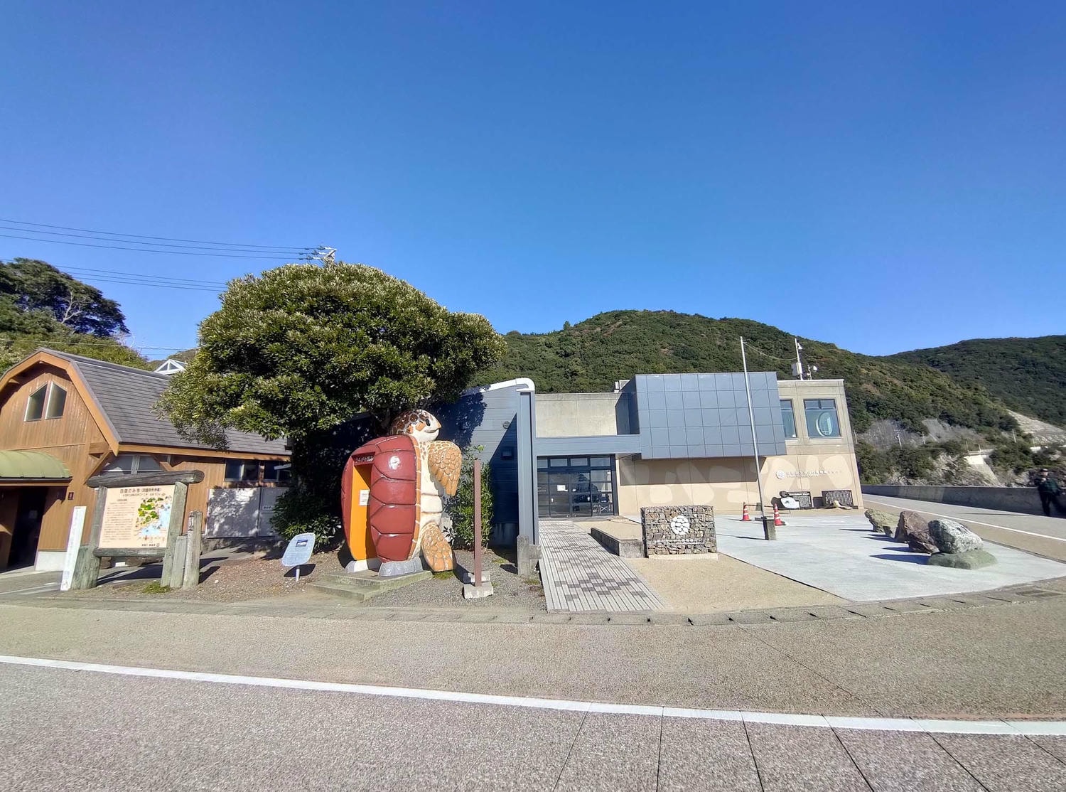 德島景點┃2025全新改裝!日本唯一「日和佐海龜博物館」座落百選大浜海岸 海龜產卵地 補捉百歲長輩海龜 德島親子自由行 德島景點 - 第1張圖 德島景點┃2025全新改裝!日本唯一「日和佐海龜博物館」座落百選大浜海岸 海龜產卵地 補捉百歲長輩海龜 德島親子自由行 德島景點
