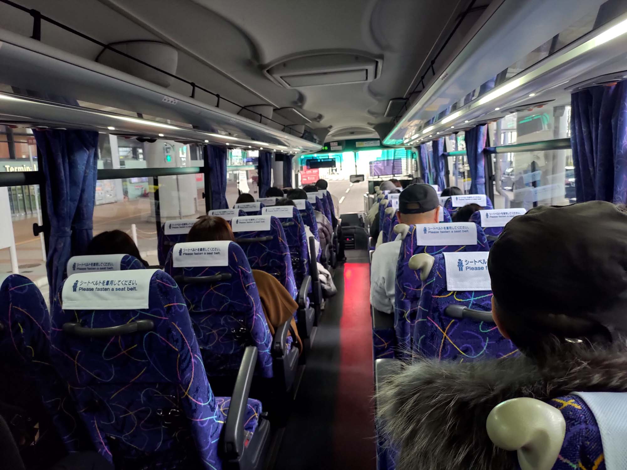 鳥取交通|關西機場搭巴士到鳥取 OCTA難波站轉車 獨立個人舒適座位充電隔廉腳踏 鳥取站走5分平價商旅Green Rich近星巴克永旺 - 第9張圖 鳥取交通|關西機場搭巴士到鳥取 OCTA難波站轉車 獨立個人舒適座位充電隔廉腳踏 鳥取站走5分平價商旅Green Rich近星巴克永旺