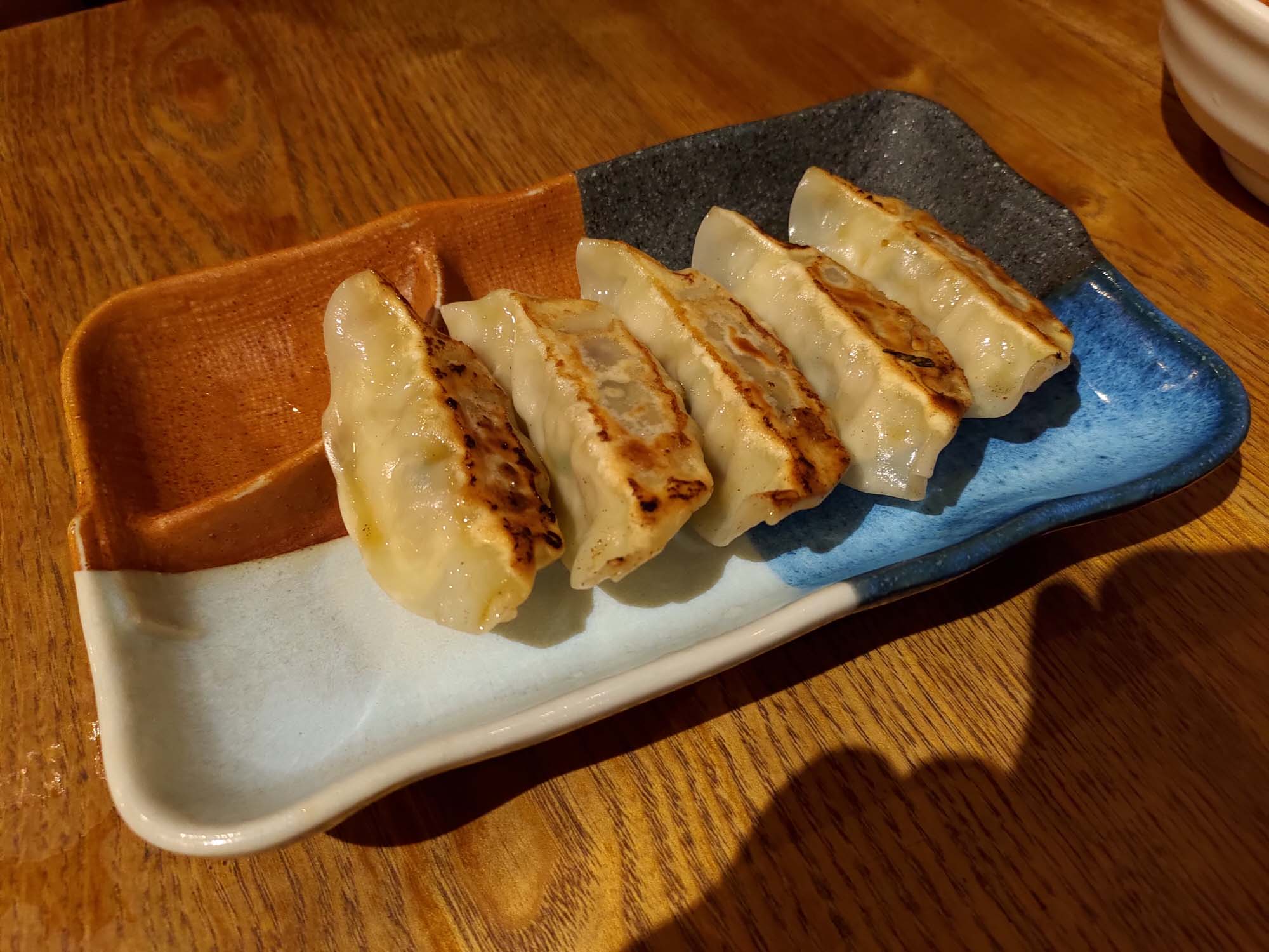 鳥取站餐廳|優質和牛燒肉 和牛涮涮鍋 在地食材海鮮居酒屋 拉麵 推薦四間走路就到 鳥取站人氣餐廳 鳥取自由行 鳥取站美食 - 第19張圖 鳥取站餐廳|優質和牛燒肉 和牛涮涮鍋 在地食材海鮮居酒屋 拉麵 推薦四間走路就到 鳥取站人氣餐廳 鳥取自由行 鳥取站美食