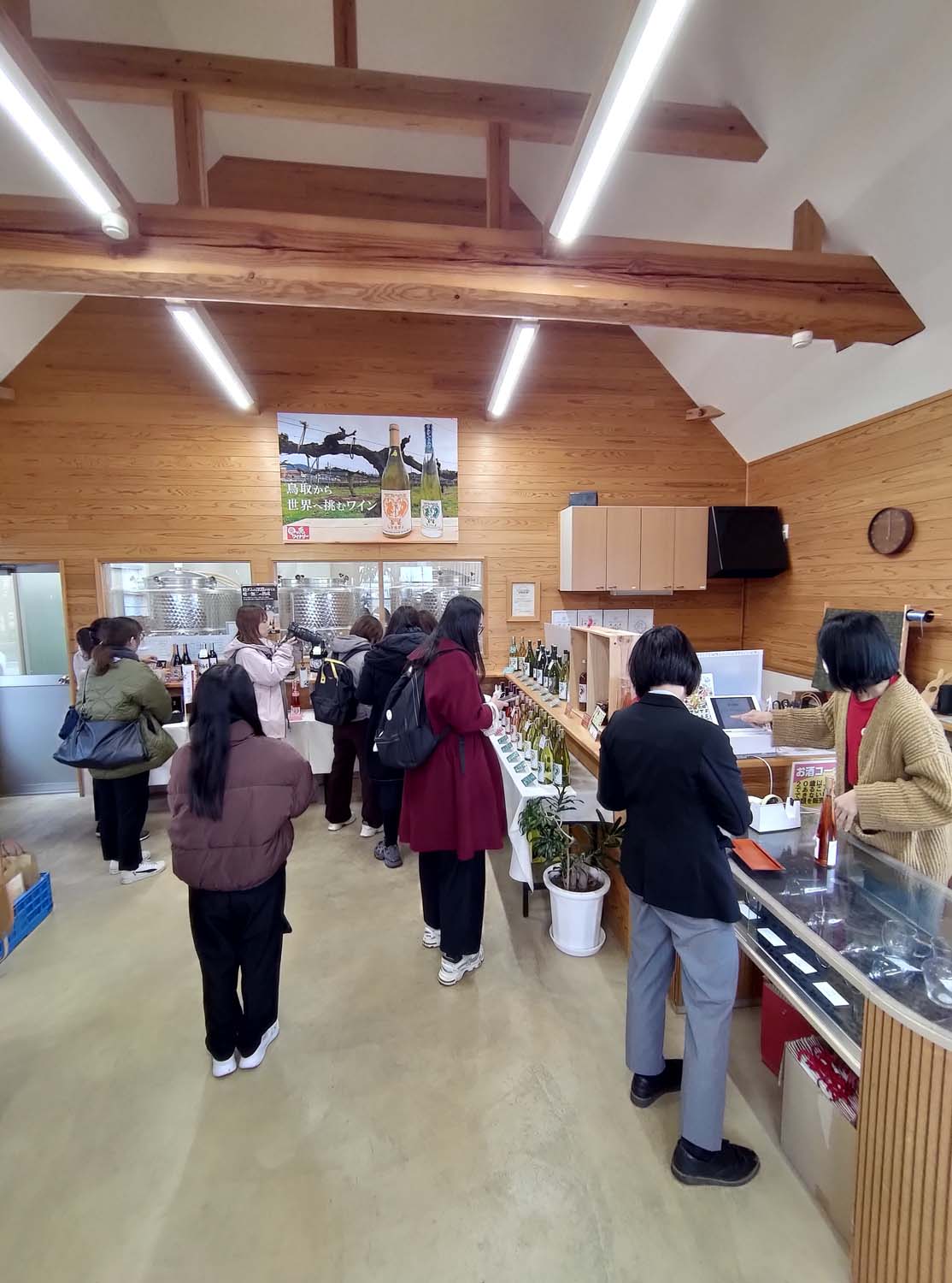 鳥取購物┃微醺之旅探訪「兔兔酒莊」兎ッ兎ワイナリー 葡萄園到酒杯的製程 柔順口感白酒紅酒 鳥取站車程17分 鳥取自由行