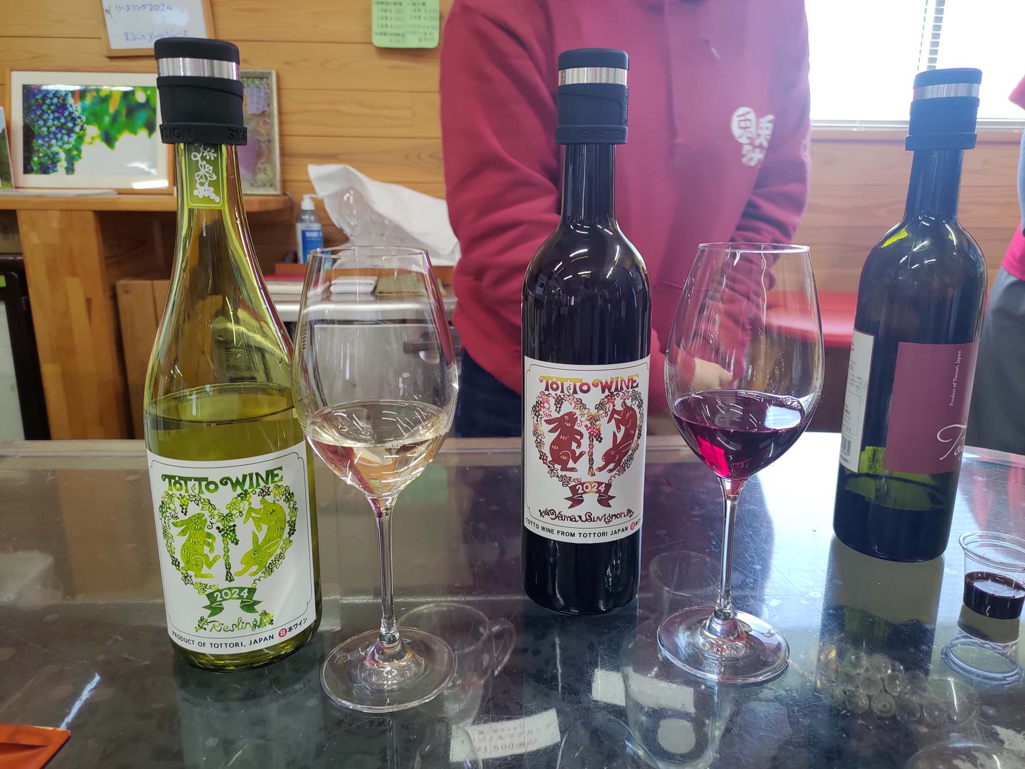 鳥取購物┃微醺之旅探訪「兔兔酒莊」兎ッ兎ワイナリー 葡萄園到酒杯的製程 柔順口感白酒紅酒 鳥取站車程17分 鳥取自由行