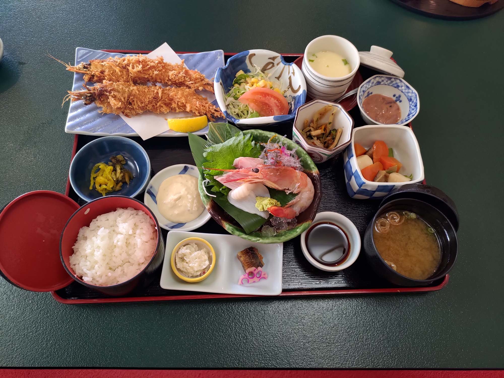 鳥取餐廳|賀露市場吃海鮮逛市場海陽亭套餐 ちよ志 (Chiyoshi)超高CP值烏龍麵多款炸物 在地人吃飯日常鳥取美食 鳥取自由行 - 第15張圖 鳥取餐廳|賀露市場吃海鮮逛市場海陽亭套餐 ちよ志 (Chiyoshi)超高CP值烏龍麵多款炸物 在地人吃飯日常鳥取美食 鳥取自由行