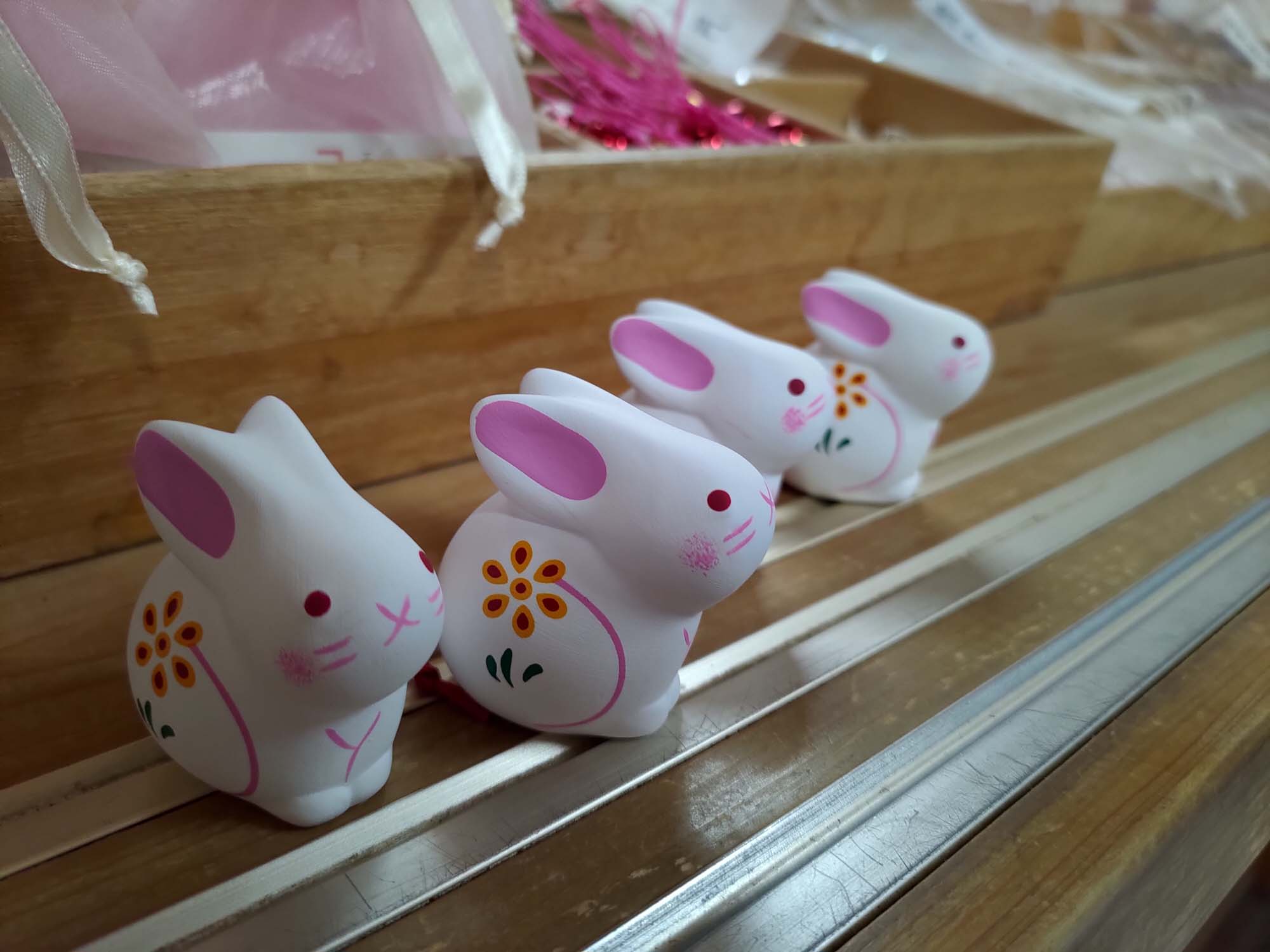 鳥取景點咖啡┃七訪結緣白兔神社參拜 步行1分AOAKUA咖啡文青風 放空看海吃生甜甜圈 鳥取市自由行