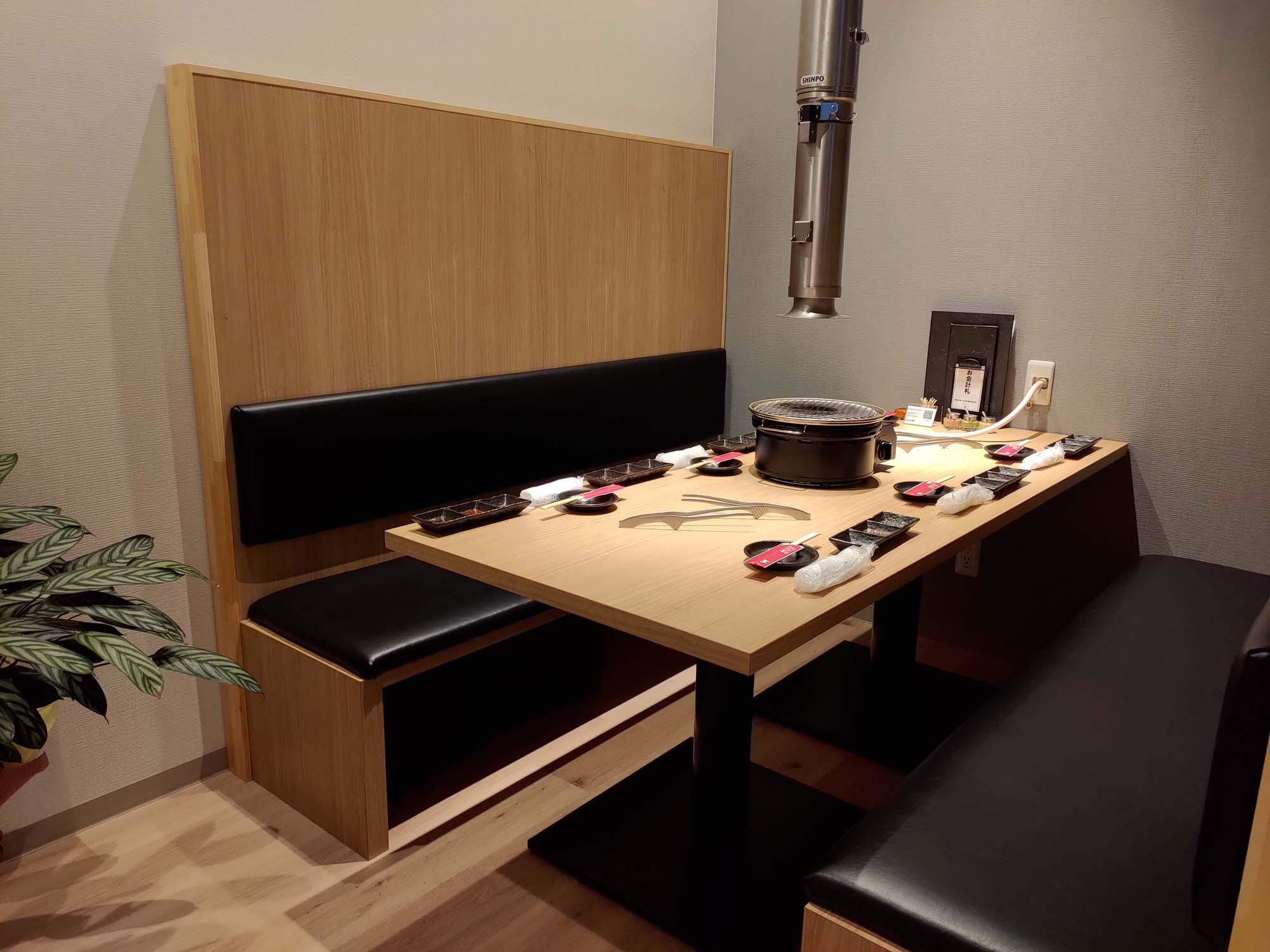 鳥取市餐廳｜午晚餐吃和牛燒肉 在地人氣「牛王燒肉」JR鳥取站北口店 親民價格品嚐極品和牛 鳥取和牛 鳥取自由行 鳥取美食