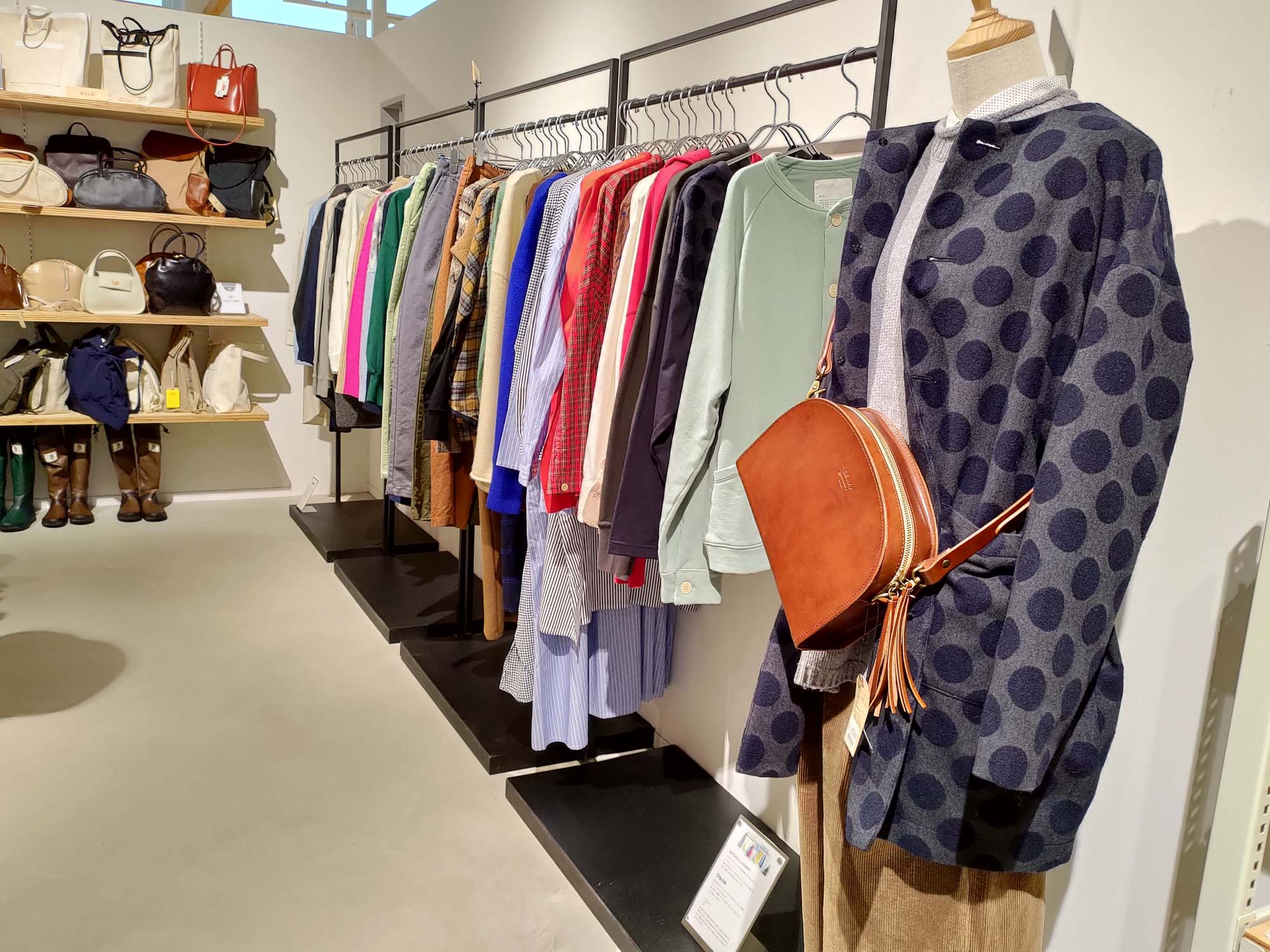 鳥取購物┃Am’s質感生活服飾鞋子居家廚房客廳用品 2023開幕生活雜貨 超寬徜好逛 鳥取市自由行 鳥取站走13分