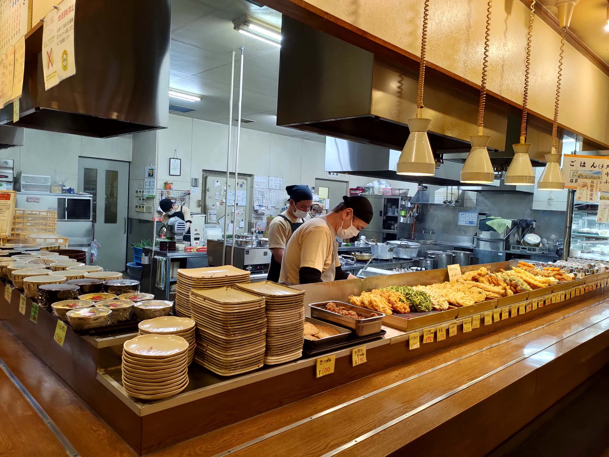 鳥取餐廳|賀露市場吃海鮮逛市場海陽亭套餐 ちよ志 (Chiyoshi)超高CP值烏龍麵多款炸物 在地人吃飯日常鳥取美食 鳥取自由行 - 第30張圖 鳥取餐廳|賀露市場吃海鮮逛市場海陽亭套餐 ちよ志 (Chiyoshi)超高CP值烏龍麵多款炸物 在地人吃飯日常鳥取美食 鳥取自由行