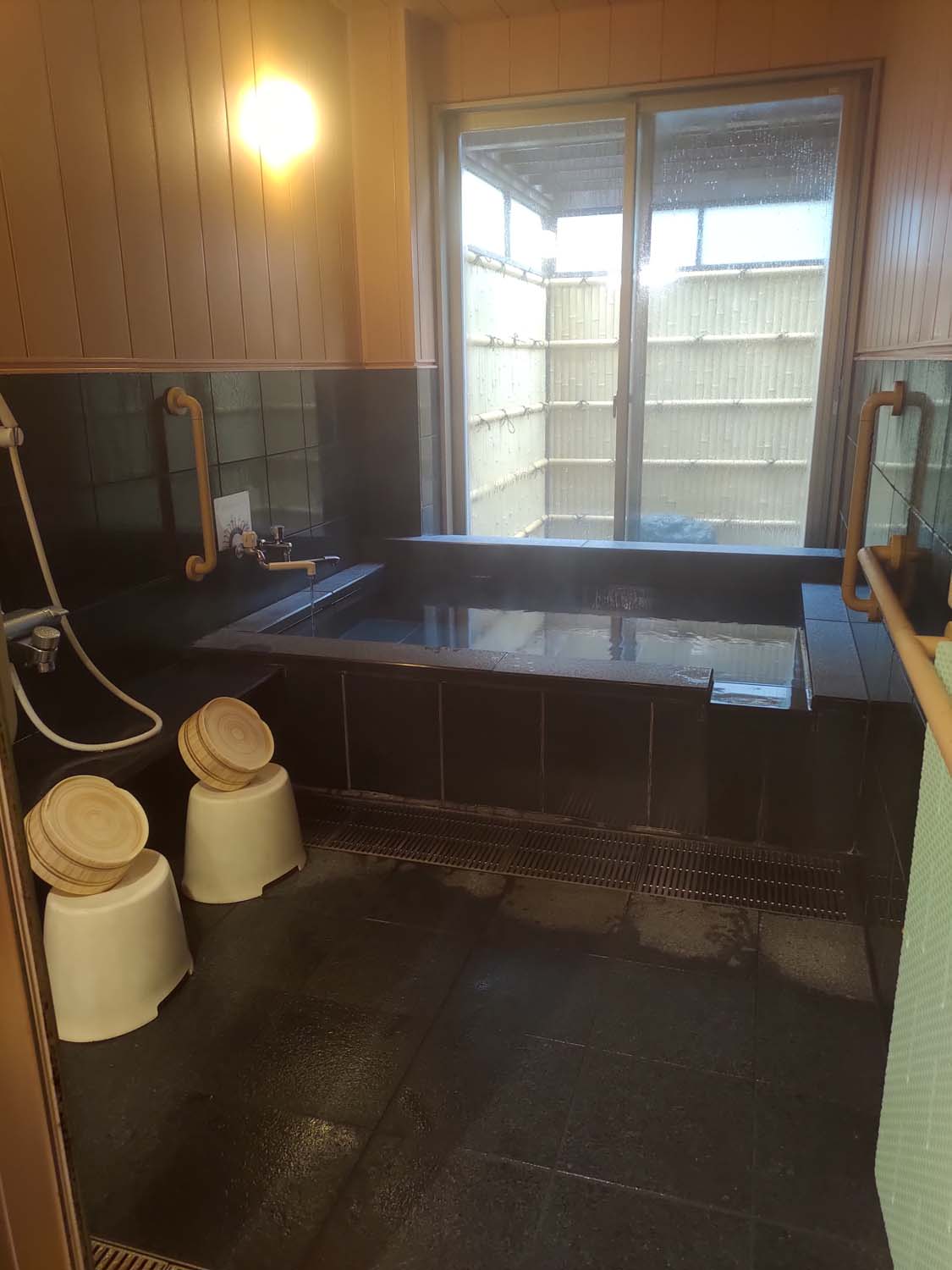 鳥取景點｜吉岡溫泉懷舊散策 千年美肌天然溫泉，古民家草莓聖代、隱藏版手作麵包與職人烘豆咖啡館 鳥取泡湯自由行 小鎮創生