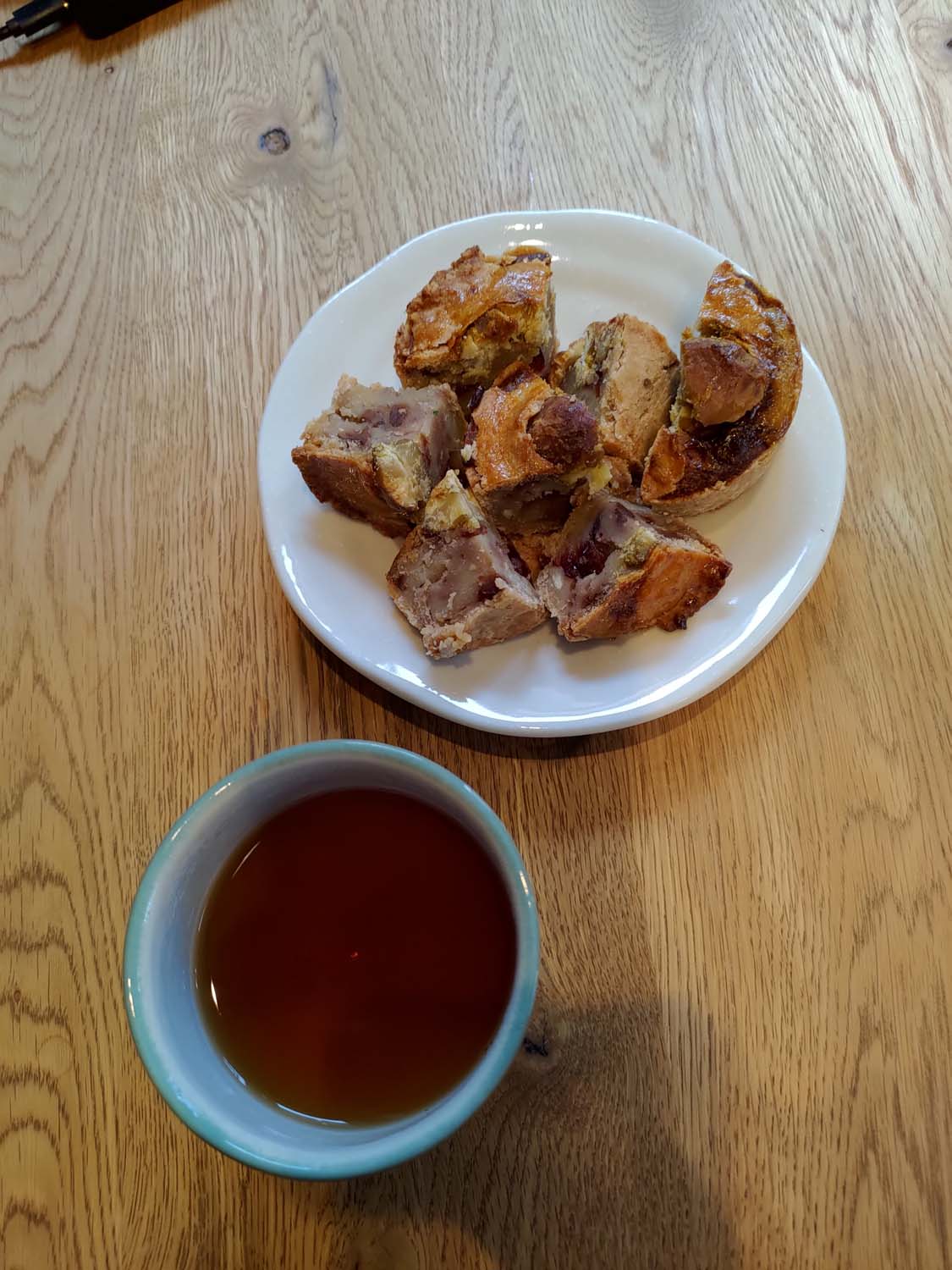 鳥取景點｜吉岡溫泉懷舊散策 千年美肌天然溫泉，古民家草莓聖代、隱藏版手作麵包與職人烘豆咖啡館 鳥取泡湯自由行 小鎮創生