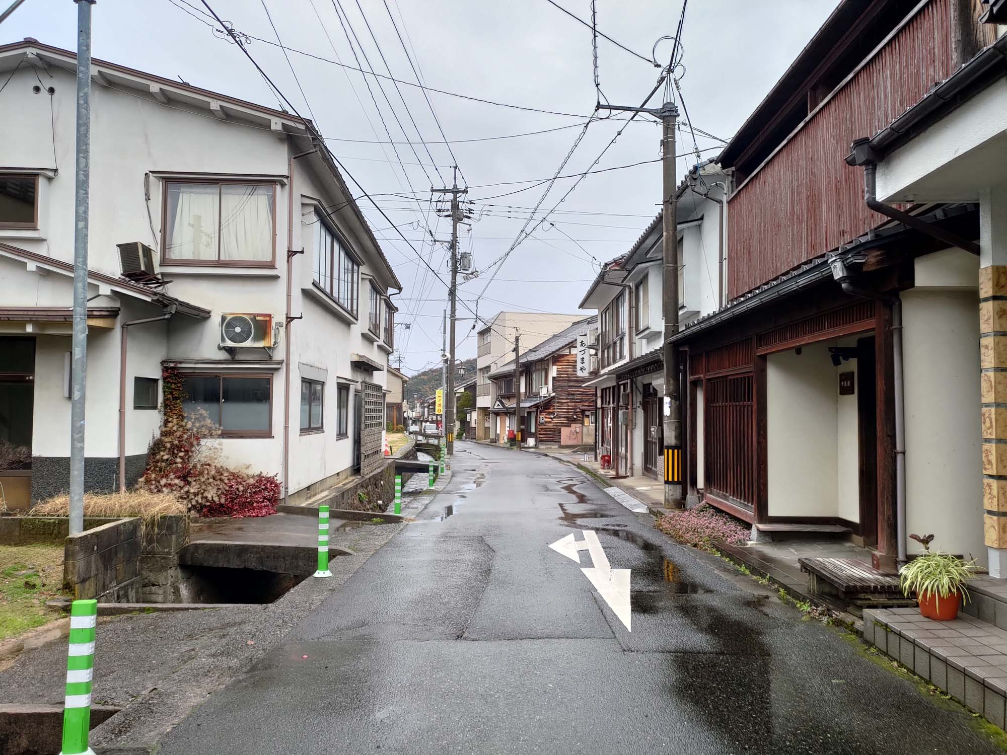 鳥取景點｜吉岡溫泉懷舊散策 千年美肌天然溫泉，古民家草莓聖代、隱藏版手作麵包與職人烘豆咖啡館 鳥取泡湯自由行 小鎮創生