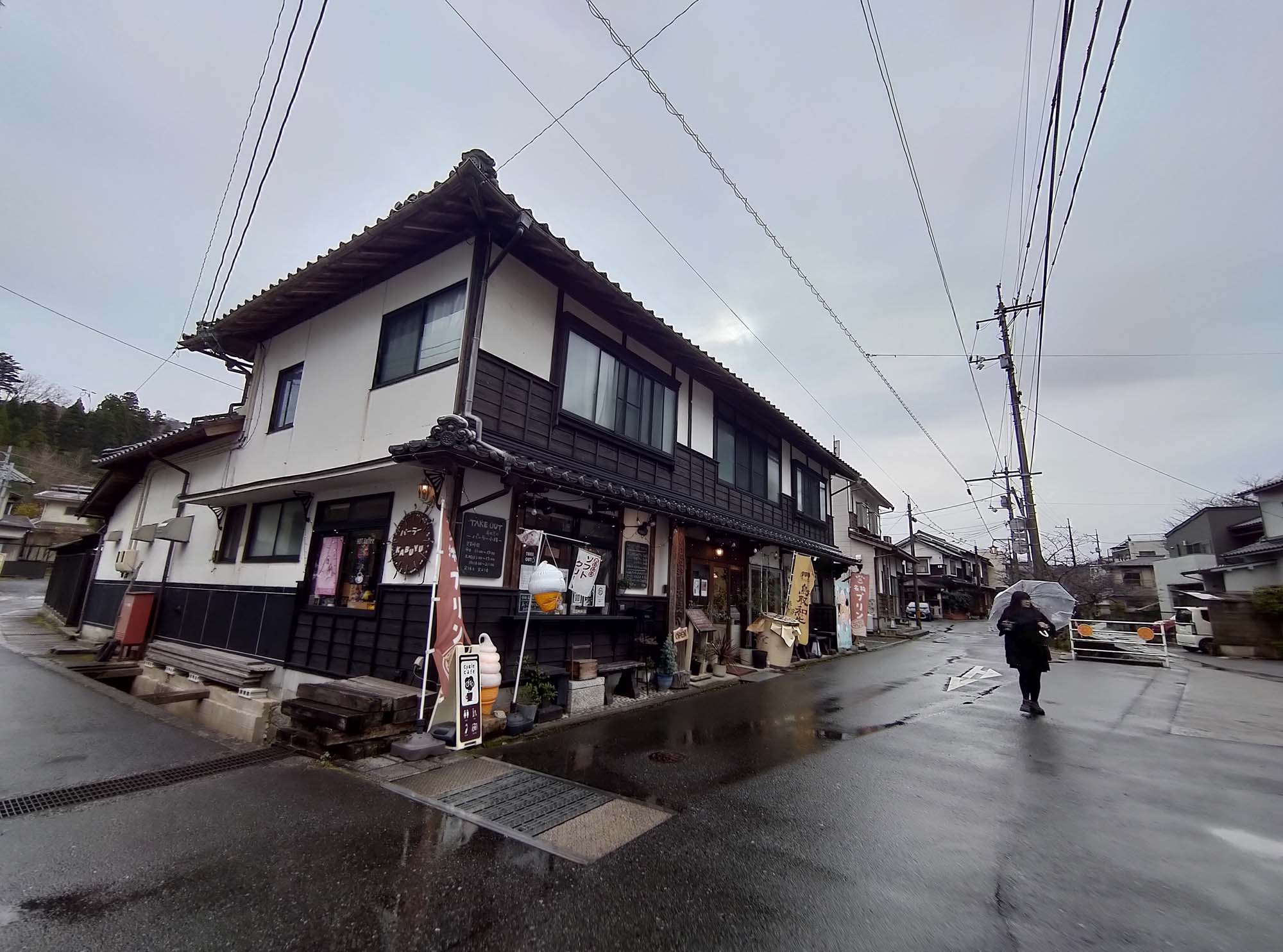 鳥取景點｜吉岡溫泉懷舊散策 千年美肌天然溫泉，古民家草莓聖代、隱藏版手作麵包與職人烘豆咖啡館 鳥取泡湯自由行 小鎮創生