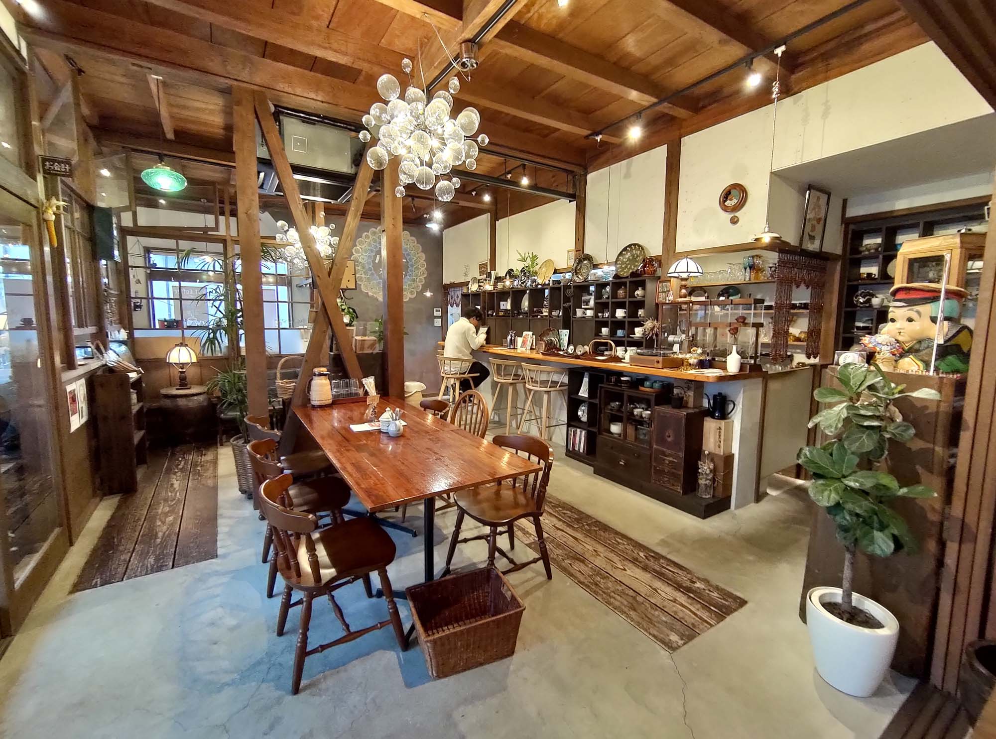 鳥取景點｜吉岡溫泉懷舊散策 千年美肌天然溫泉，古民家草莓聖代、隱藏版手作麵包與職人烘豆咖啡館 鳥取泡湯自由行 小鎮創生