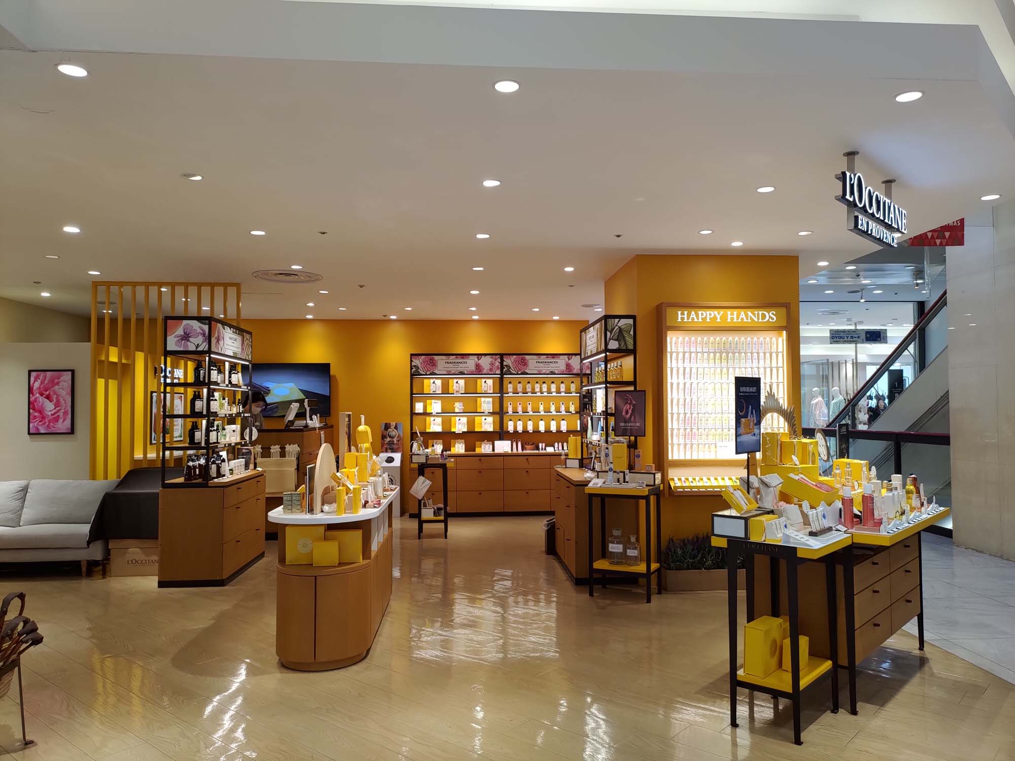 鳥取咖啡甜甜圈┃鳥取站前丸由百貨人氣TRUFFLE DONUT 生甜甜圈 Q彈膨鬆夢幻口感 逛百貨吃下午茶 鳥取市自由行 鳥取甜點