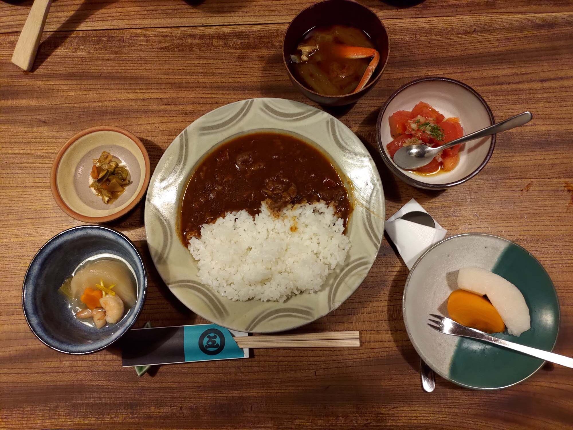鳥取餐廳|たくみ匠割烹店 民藝美學與和牛涮涮鍋完美邂逅 定食套餐 民藝美術館 たくみ工藝店 たくみ咖啡 鳥取自由行 鳥取站走6分 - 第16張圖 鳥取餐廳|たくみ匠割烹店 民藝美學與和牛涮涮鍋完美邂逅 定食套餐 民藝美術館 たくみ工藝店 たくみ咖啡 鳥取自由行 鳥取站走6分