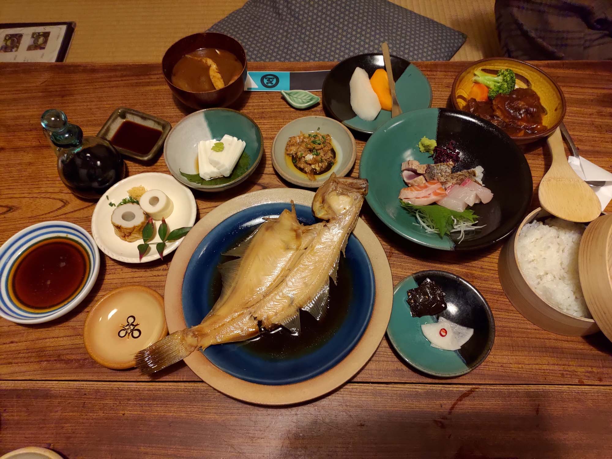 鳥取餐廳|たくみ匠割烹店 民藝美學與和牛涮涮鍋完美邂逅 定食套餐 民藝美術館 たくみ工藝店 たくみ咖啡 鳥取自由行 鳥取站走6分 - 第14張圖 鳥取餐廳|たくみ匠割烹店 民藝美學與和牛涮涮鍋完美邂逅 定食套餐 民藝美術館 たくみ工藝店 たくみ咖啡 鳥取自由行 鳥取站走6分