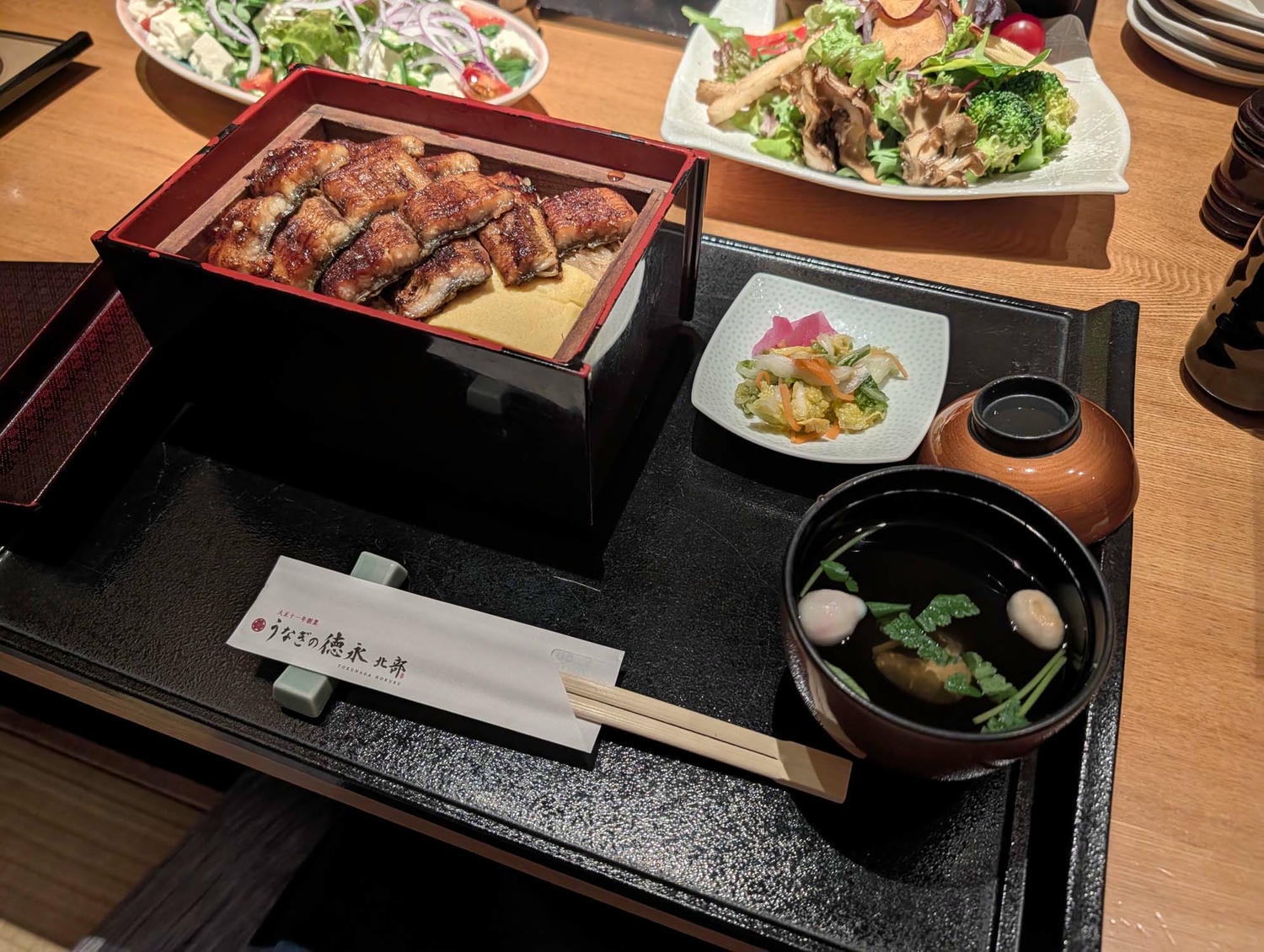 熊本市美食┃鰻魚德永(うなぎの徳永北部)大正百年老店鰻魚飯 傳統蒸烤雙絕 親子丼薑燒豬多樣菜色 中文線上預約 市區開車半小時 - 第12張圖 熊本市美食┃鰻魚德永(うなぎの徳永北部)大正百年老店鰻魚飯 傳統蒸烤雙絕 親子丼薑燒豬多樣菜色 中文線上預約 市區開車半小時