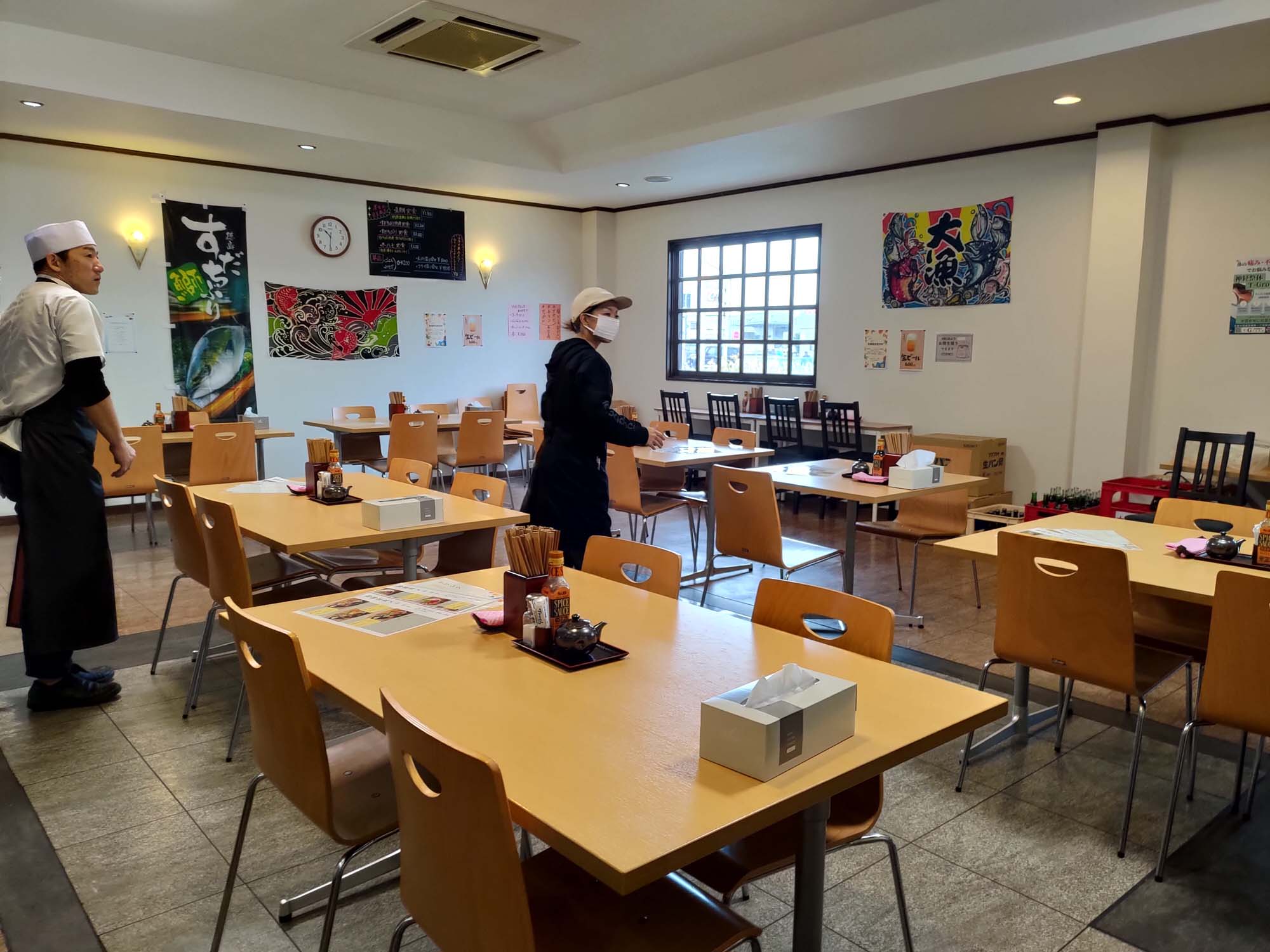 德島必吃美食┃在地人口袋名單大公開 德島市區6間人氣餐廳 阿波牛燒肉 鼓虎創意串燒 大漁直送海鮮 一鴻阿波尾雞骨付雞 Fujiya家庭和食
