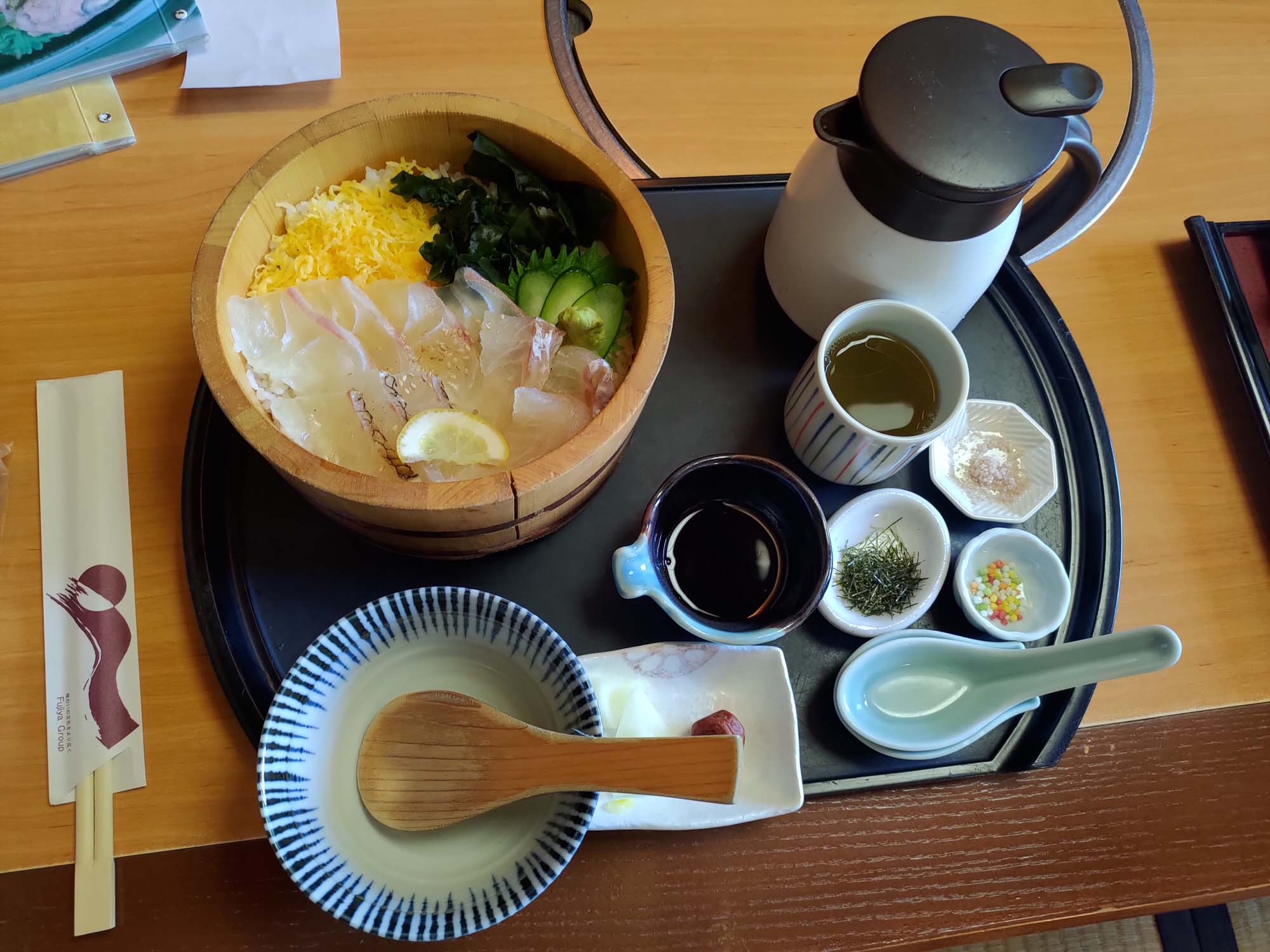 德島必吃美食┃在地人口袋名單大公開 德島市區6間人氣餐廳 阿波牛燒肉 鼓虎創意串燒 大漁直送海鮮 一鴻阿波尾雞骨付雞 Fujiya家庭和食