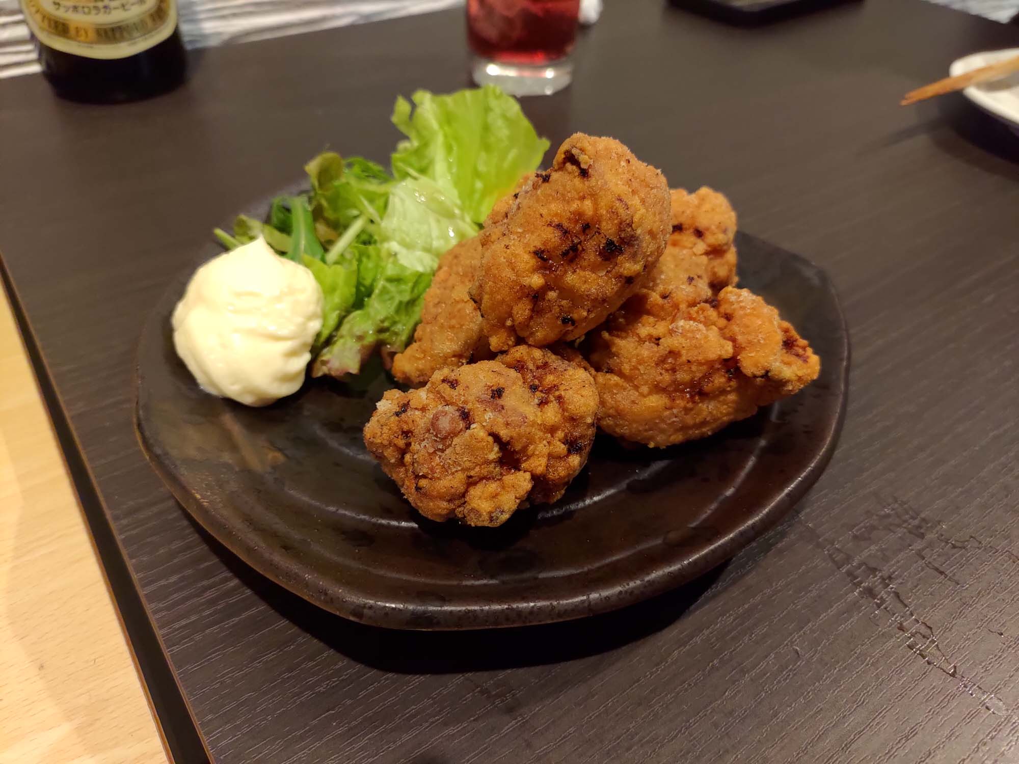 德島必吃美食┃在地人口袋名單大公開 德島市區6間人氣餐廳 阿波牛燒肉 鼓虎創意串燒 大漁直送海鮮 一鴻阿波尾雞骨付雞 Fujiya家庭和食