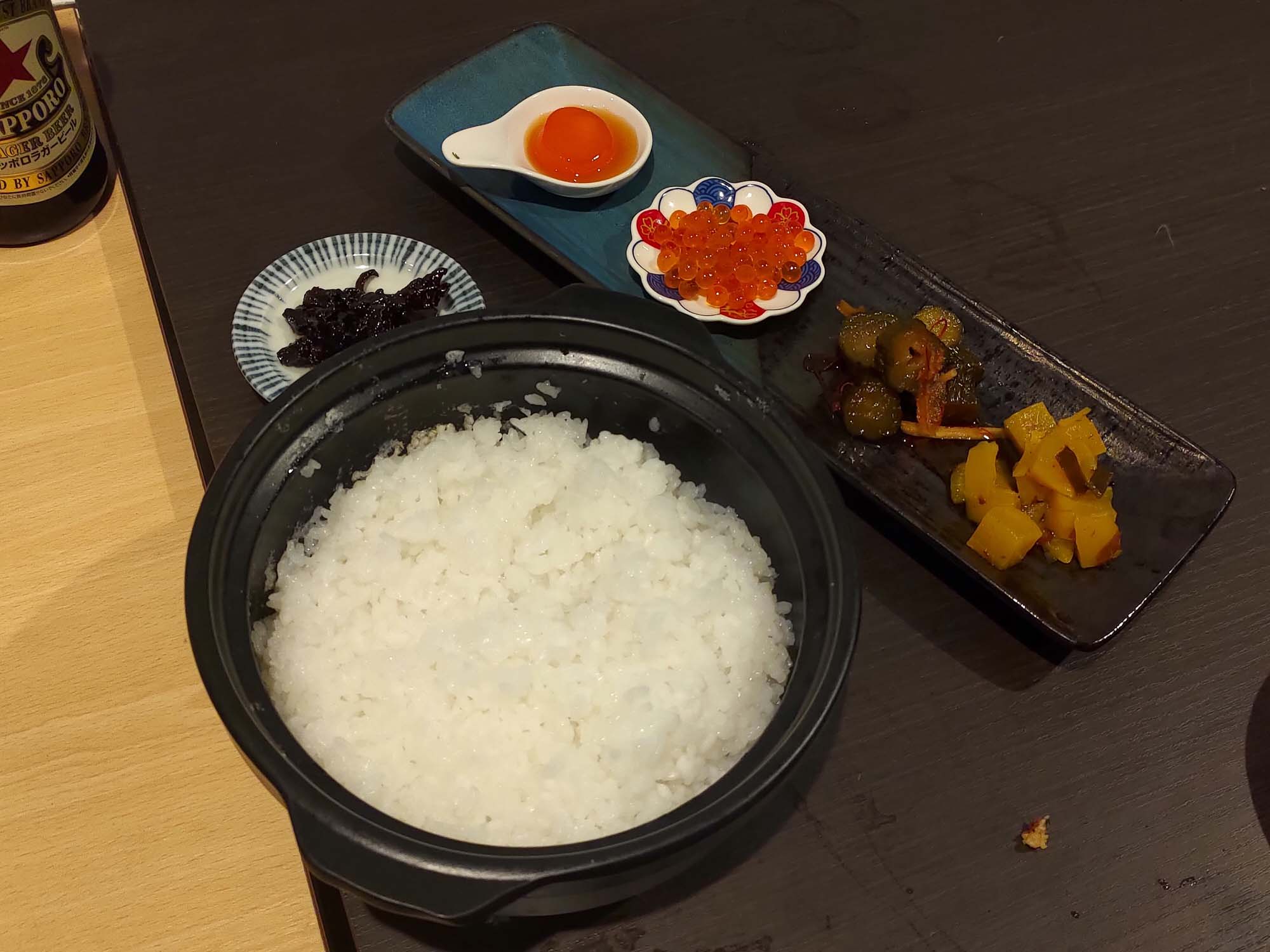 德島必吃美食┃在地人口袋名單大公開 德島市區6間人氣餐廳 阿波牛燒肉 鼓虎創意串燒 大漁直送海鮮 一鴻阿波尾雞骨付雞 Fujiya家庭和食