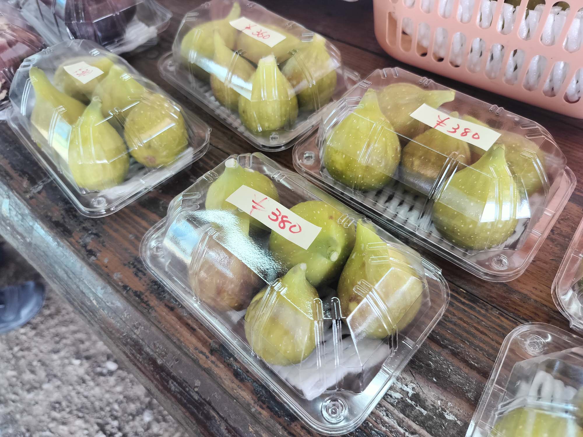 熊本市採果推薦┃吉次園一年四季採果體驗 草莓六品種吃到飽 葡萄蘋果梨子橘子 咖啡店有布丁水果聖代 自駕/熊本自由行