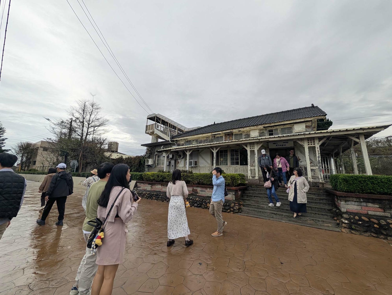 日本人指定要搭台灣觀光列車(甜點列車) Tiffany 藍「海風號 」 海風號啤酒超好喝 台湾初の「スイーツ観光列車」海風号 新竹-台中