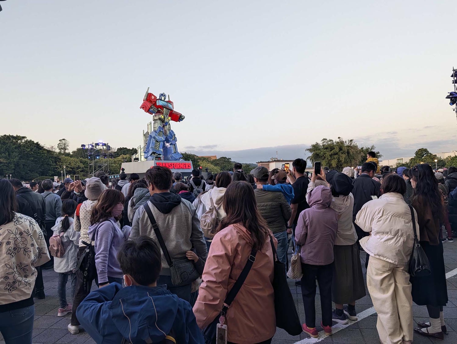 2026台北燈節┃圓山站花博展區TAIPEI LANTERN FESTIVAL帥氣變形金剛10公尺高柯博文 日本區花燈