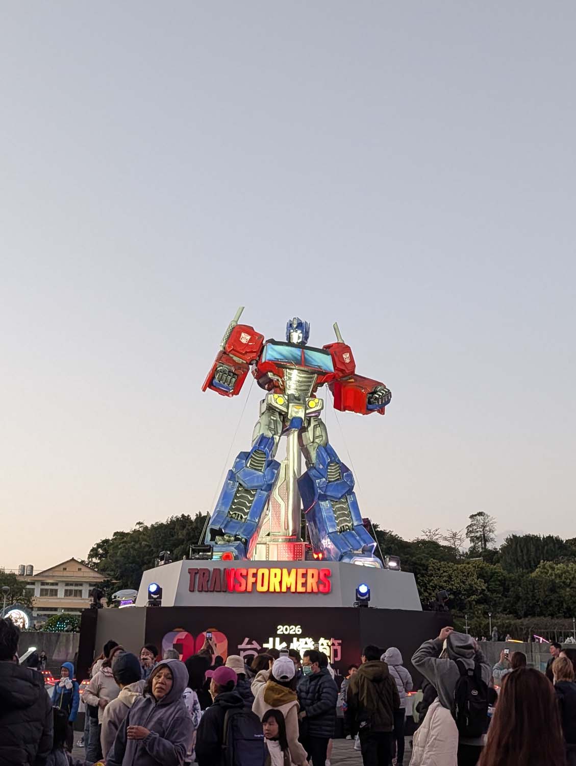 2026台北燈節┃圓山站花博展區TAIPEI LANTERN FESTIVAL帥氣變形金剛10公尺高柯博文 日本區花燈