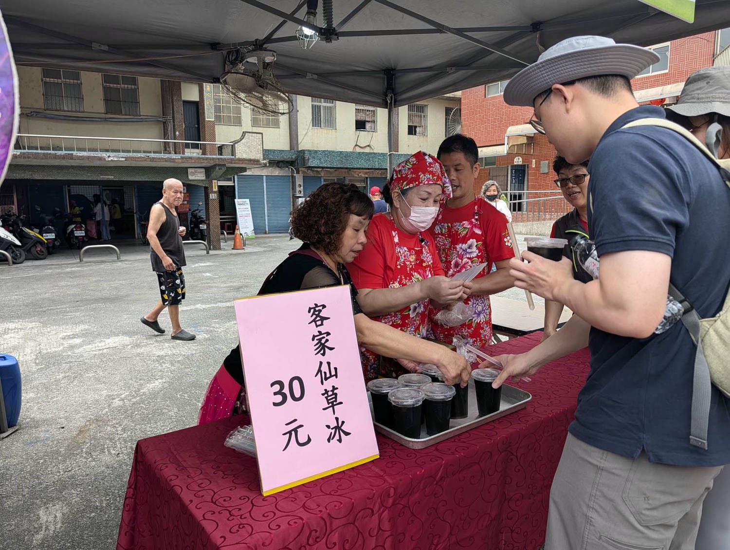 新北瑞芳桐花祭┃超值得!四腳亭砲台健行賞桐花雪 DIY搗麻糬 熱鬧園遊會遇見可愛發桐醬 - 第61張圖 新北瑞芳桐花祭┃超值得!四腳亭砲台健行賞桐花雪 DIY搗麻糬 熱鬧園遊會遇見可愛發桐醬