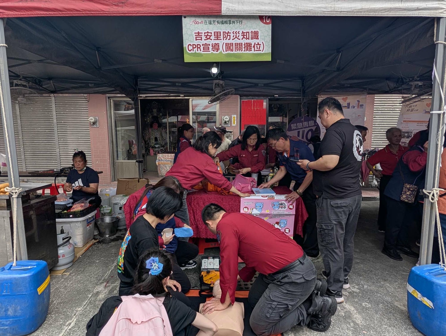 新北瑞芳桐花祭┃超值得!四腳亭砲台健行賞桐花雪 DIY搗麻糬 熱鬧園遊會遇見可愛發桐醬 - 第62張圖 新北瑞芳桐花祭┃超值得!四腳亭砲台健行賞桐花雪 DIY搗麻糬 熱鬧園遊會遇見可愛發桐醬