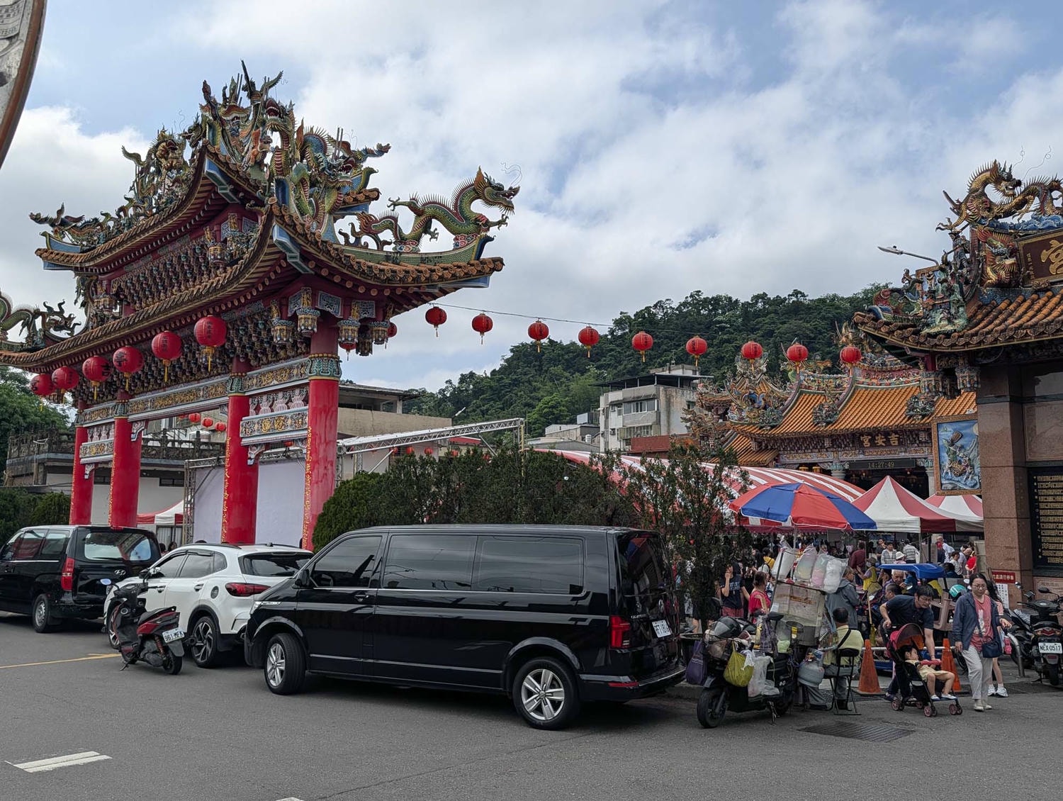 新北瑞芳桐花祭┃超值得!四腳亭砲台健行賞桐花雪 DIY搗麻糬 熱鬧園遊會遇見可愛發桐醬 - 第5張圖 新北瑞芳桐花祭┃超值得!四腳亭砲台健行賞桐花雪 DIY搗麻糬 熱鬧園遊會遇見可愛發桐醬