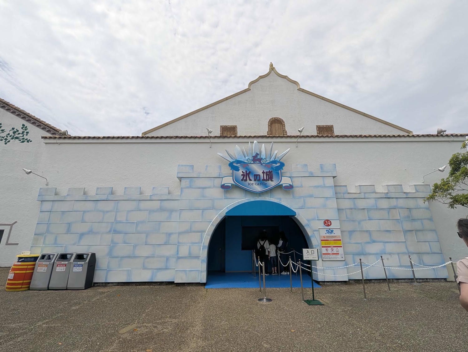 三重志摩┃久違重訪志摩西班牙村 樂園創新主題 滿滿異國風情 白色小村拍照可愛 異國巡禮超推薦 三重自駕