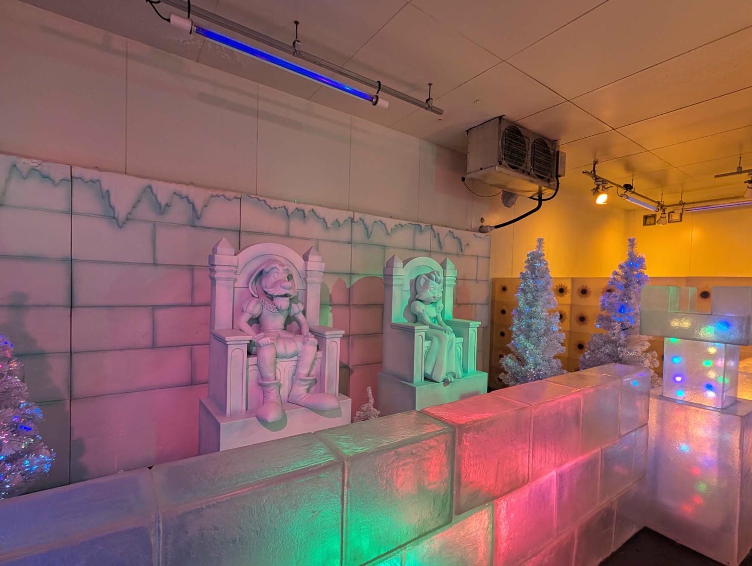三重志摩┃久違重訪志摩西班牙村 樂園創新主題 滿滿異國風情 白色小村拍照可愛 異國巡禮超推薦 三重自駕