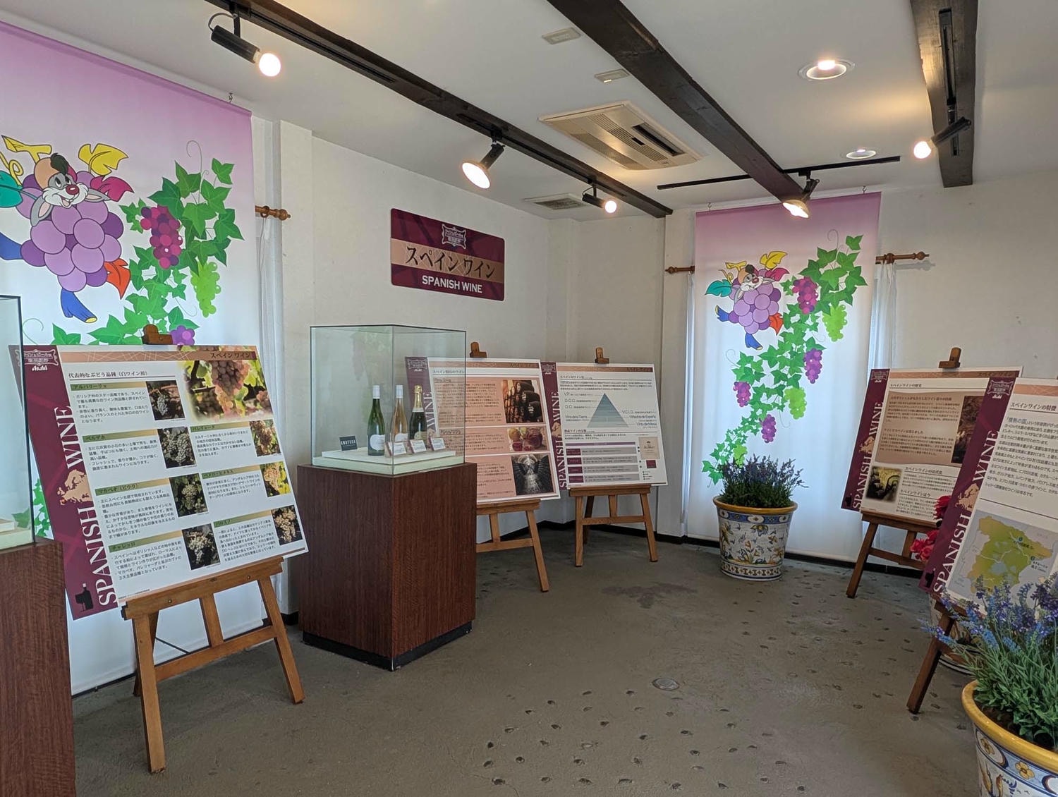 三重志摩┃久違重訪志摩西班牙村 樂園創新主題 滿滿異國風情 白色小村拍照可愛 異國巡禮超推薦 三重自駕