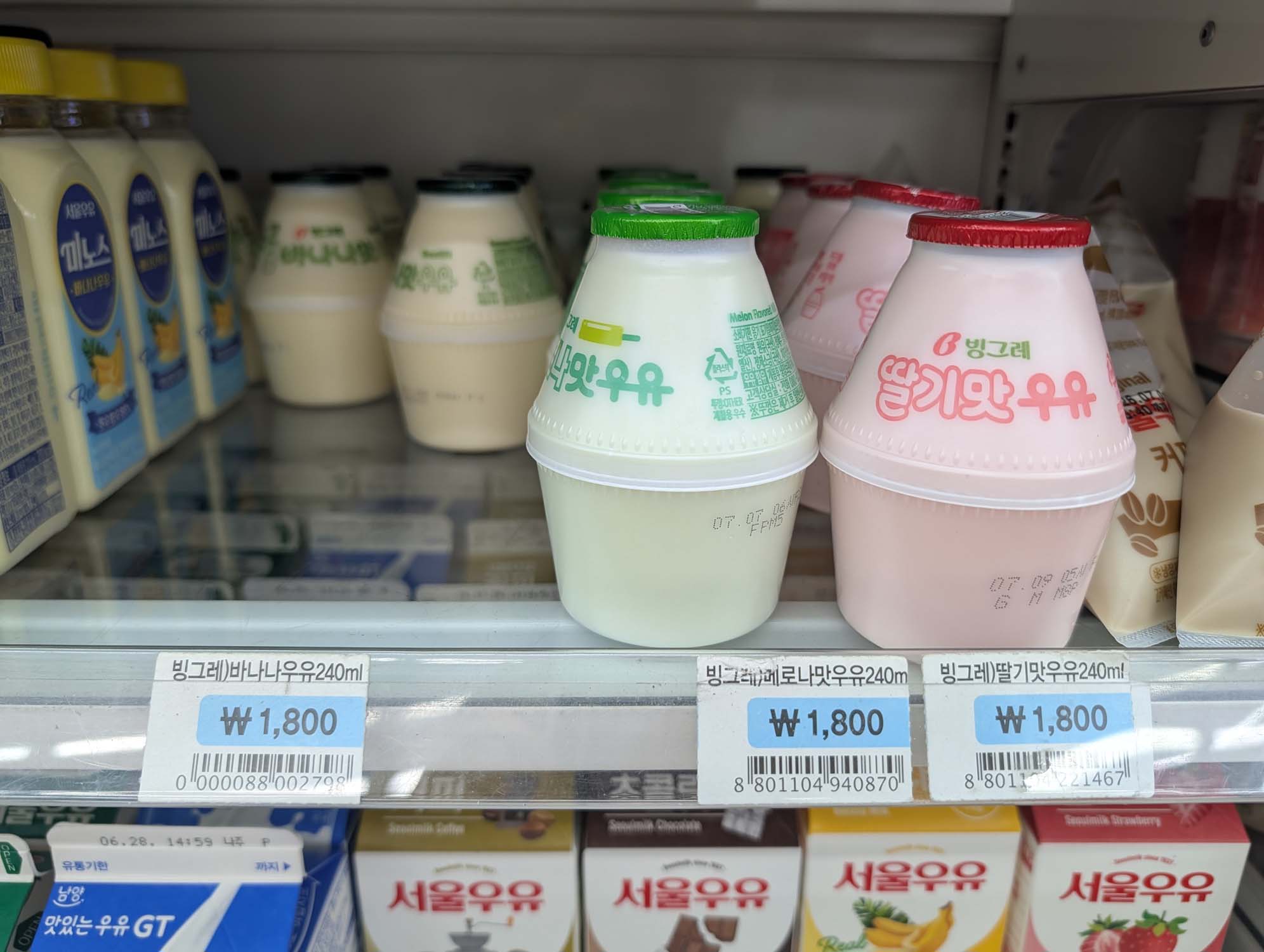 韓國跟團遊第一天┃搭長榮晚班到仁川機場 首爾百年土種蔘雞湯 住HOTEL SOPRA INCHEON 超商買香蕉牛奶