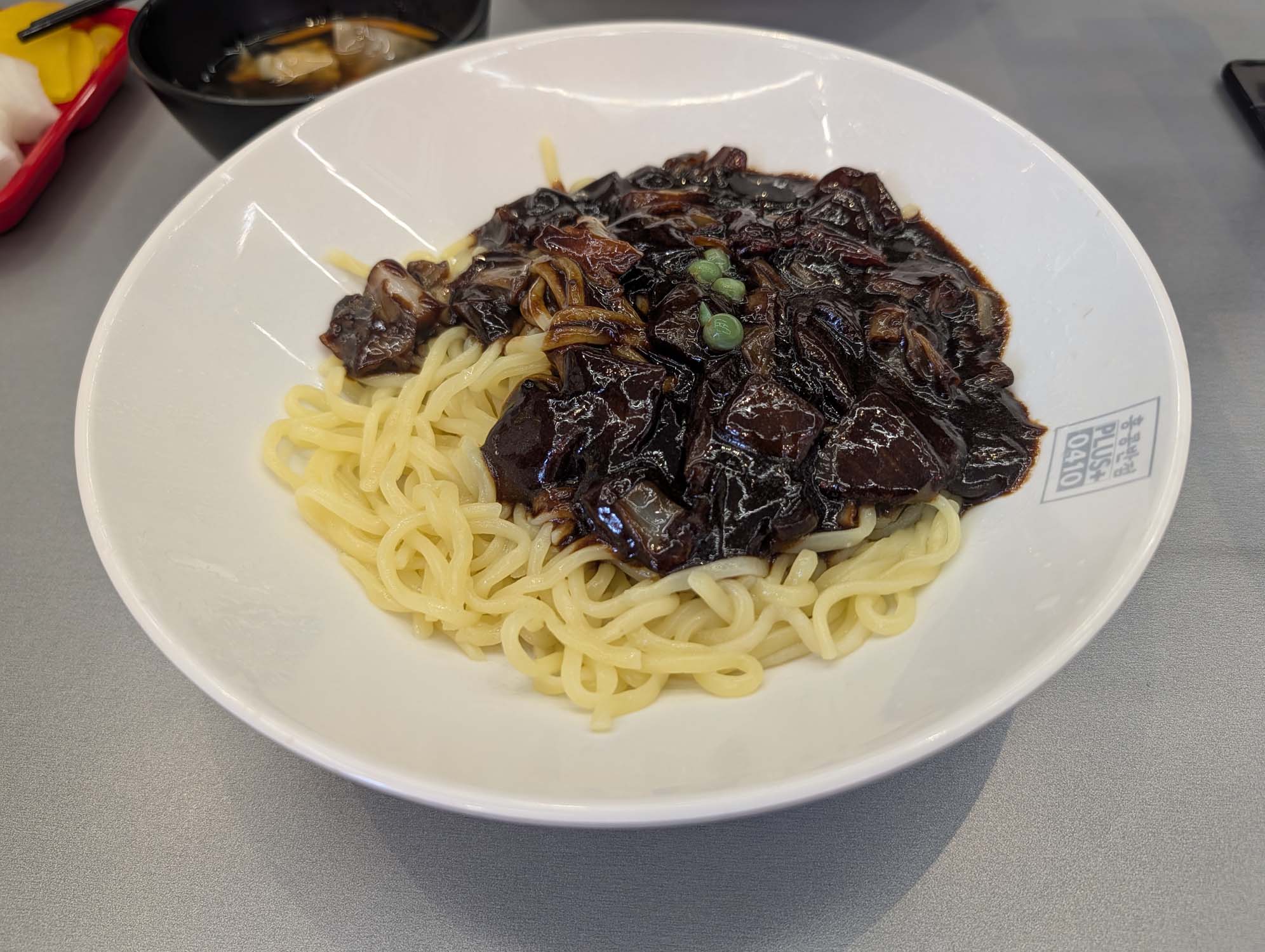 韓國跟團遊第二天┃首爾月尾島海鷗 松月洞童話村 弘大商圈 香港飯店0410炸醬麵 晚餐自理吃炸雞炒年糕